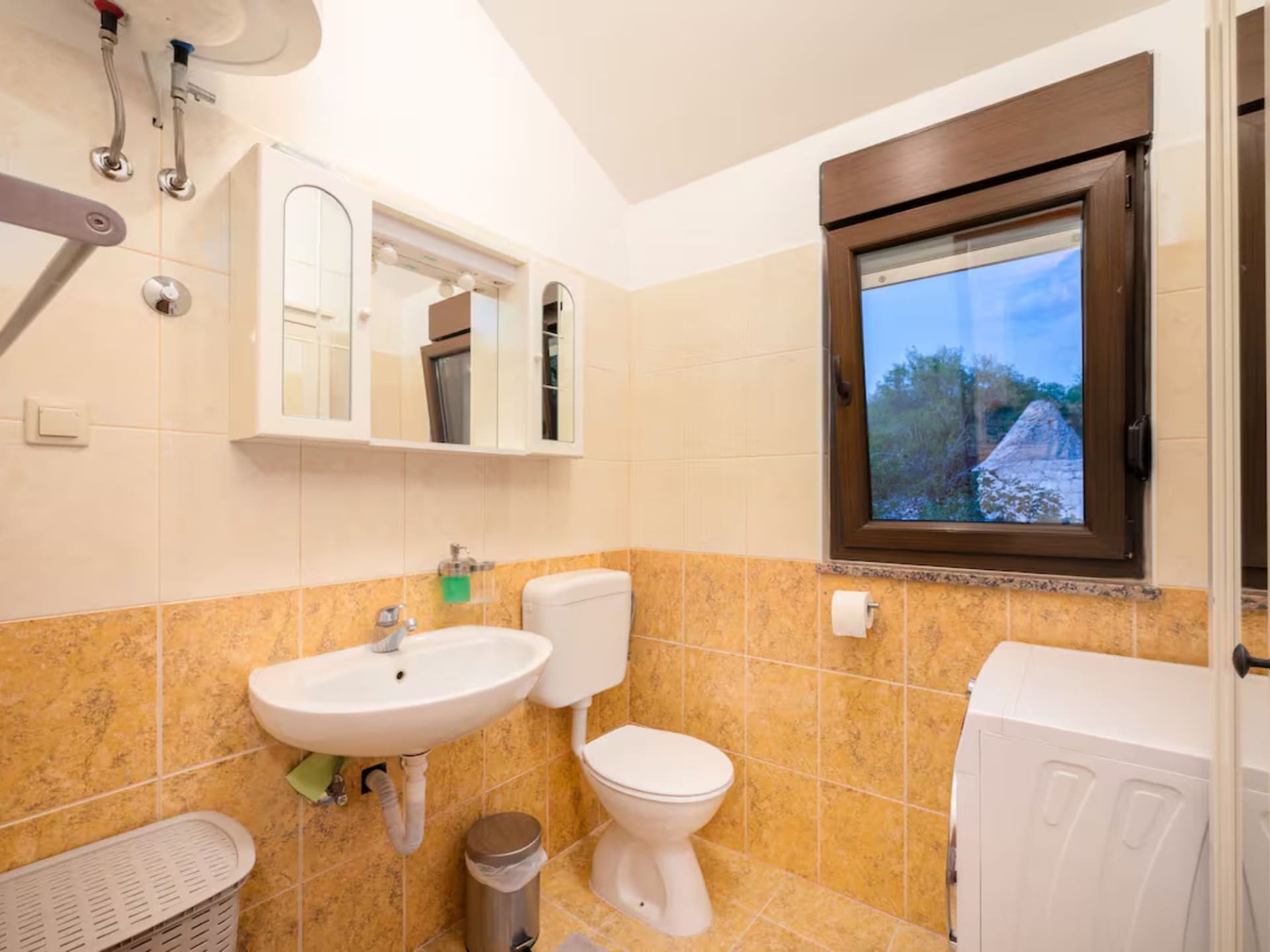 Villa Mima Pool Retreat: Luxe vijfkamer villa met privézwembad in Lovreć - foto 24