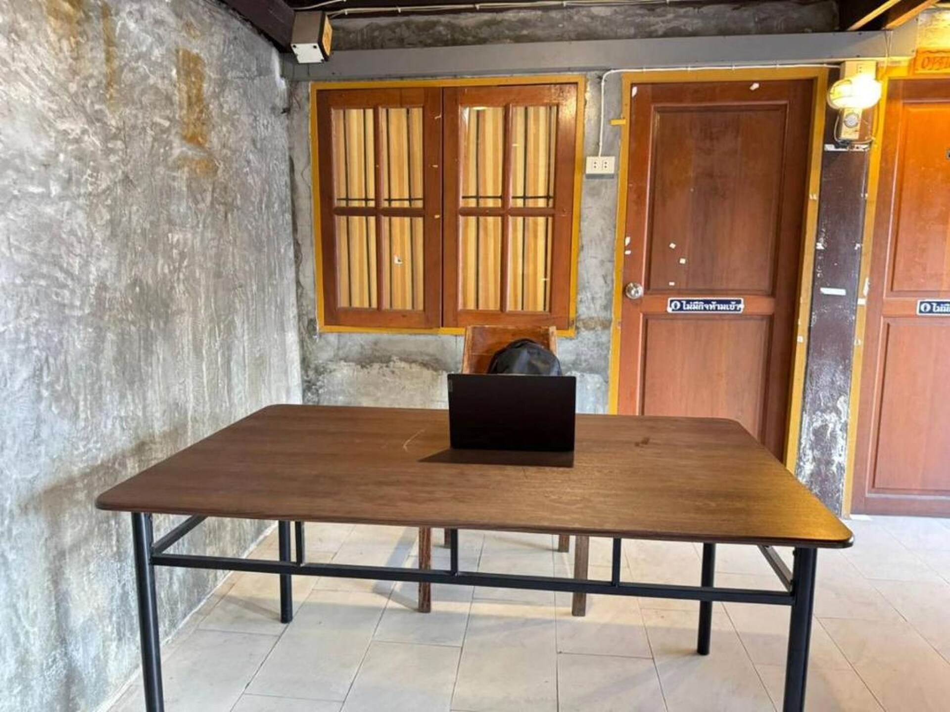 Private Twin Retreat: knus verblijf met gedeelde badkamer in hartje Chiang Mai - foto 13