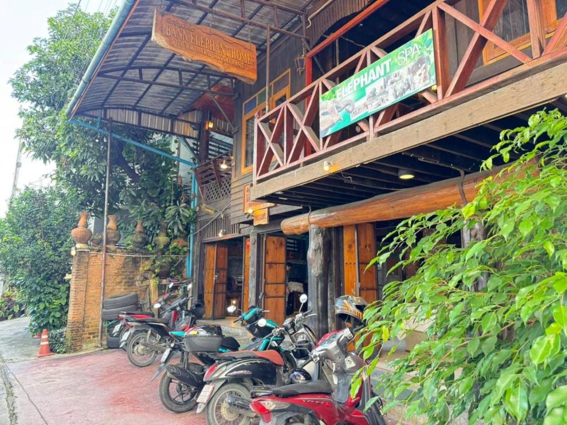 Private Twin Retreat: knus verblijf met gedeelde badkamer in hartje Chiang Mai - foto 1