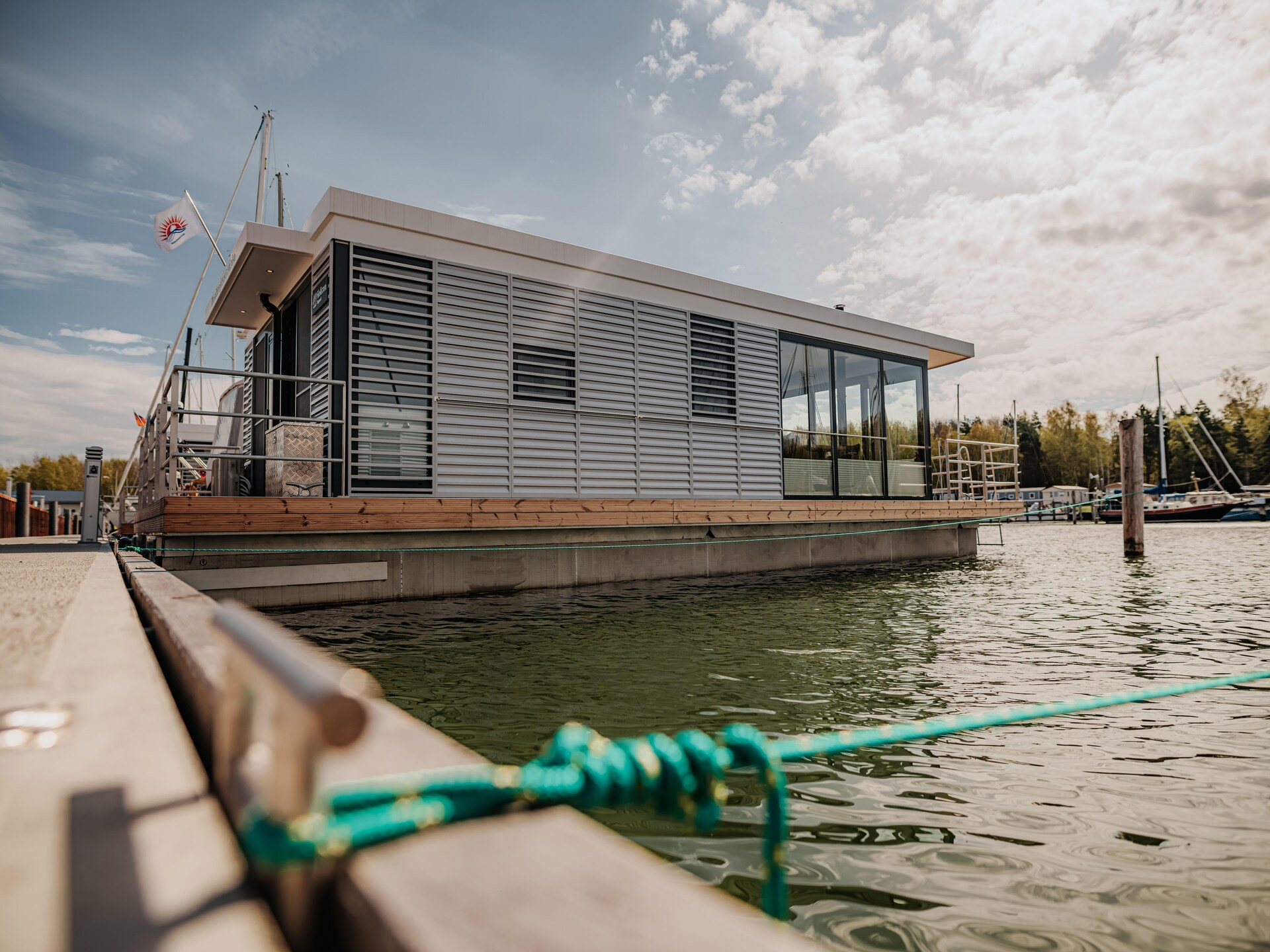 Moderne woonboot aan de Oostzee in Peenemünde voor 4 personen - foto 15