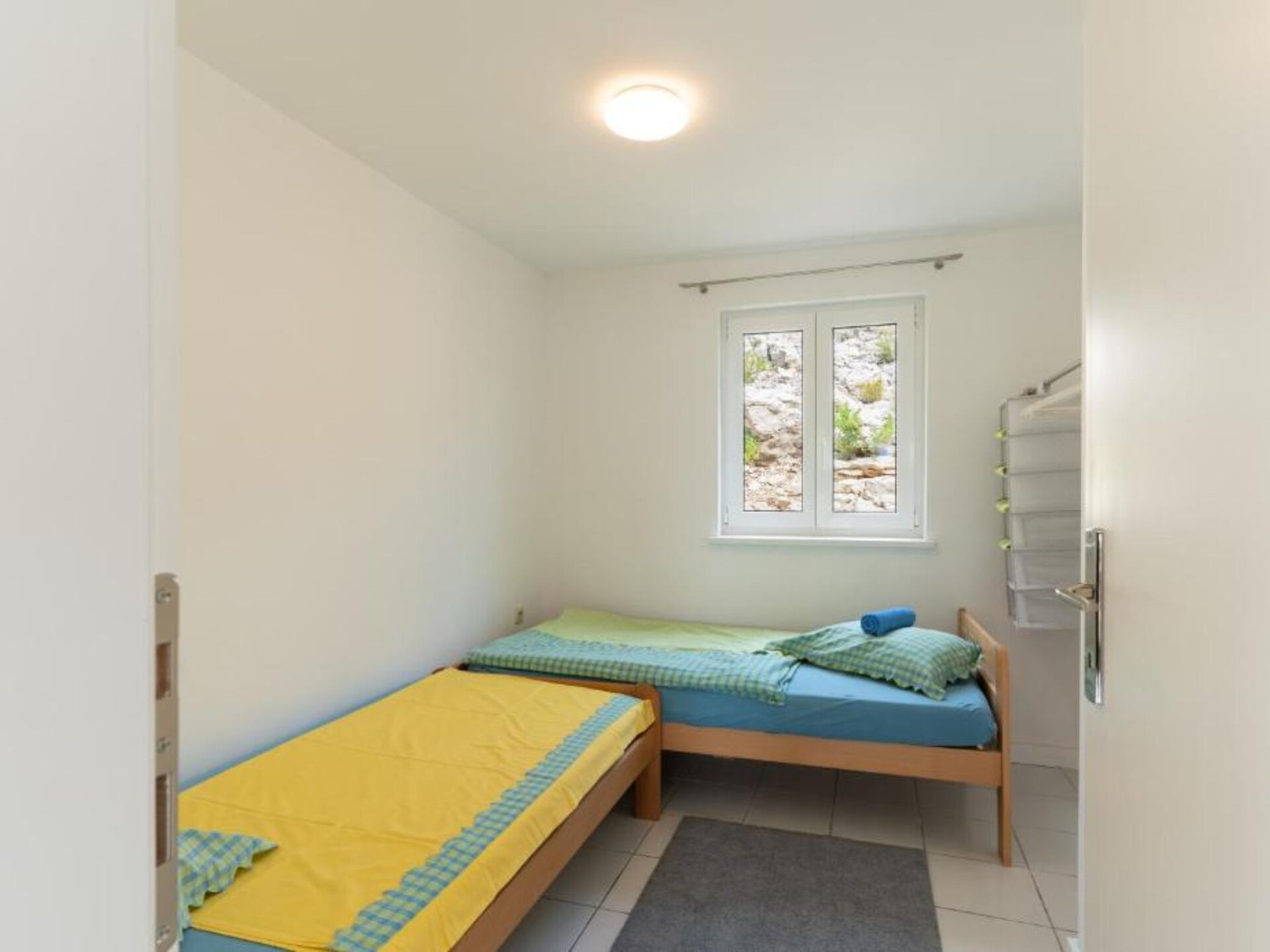 Op 700 m van het strand: Rustgevend appartement in Novalja - foto 7