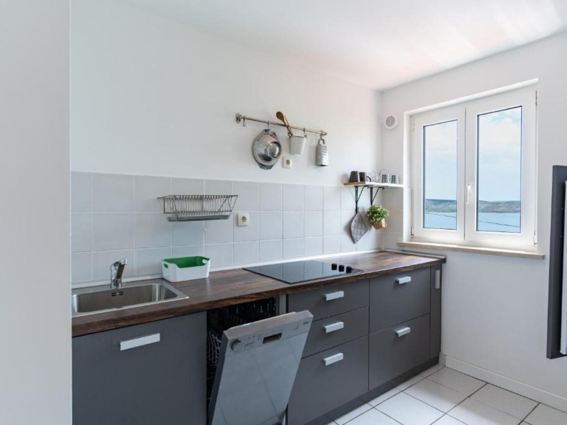Op 700 m van het strand: Rustgevend appartement in Novalja - foto 4