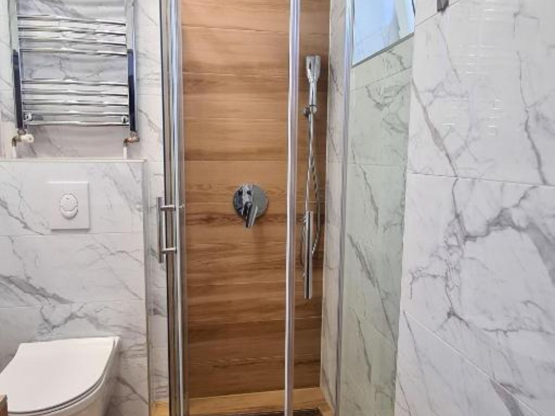 Knusse kamer voor 2 in hartje Daruvar met privébadkamer - foto 4