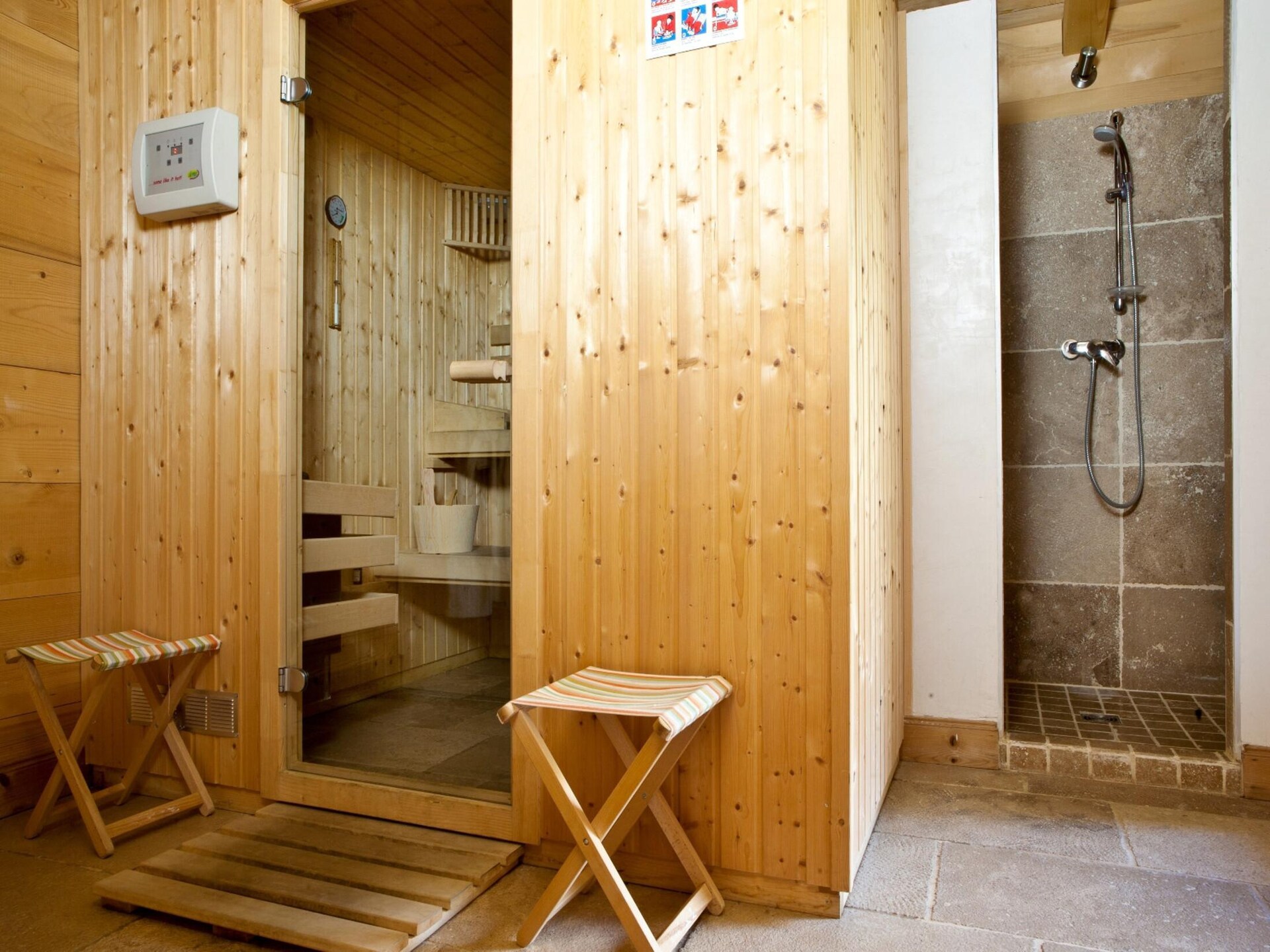 Chalet Amelie: 14-persoons chalet met sauna, hot tub & Mont Blanc-zicht - foto 20