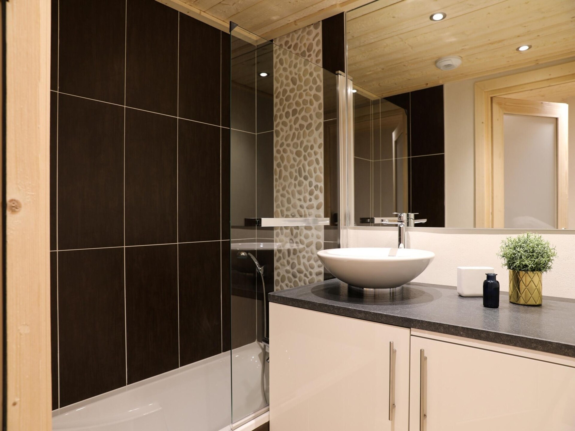Stijlvol appartement voor 6 aan de golfbaan met Mont Blanc uitzicht - foto 13