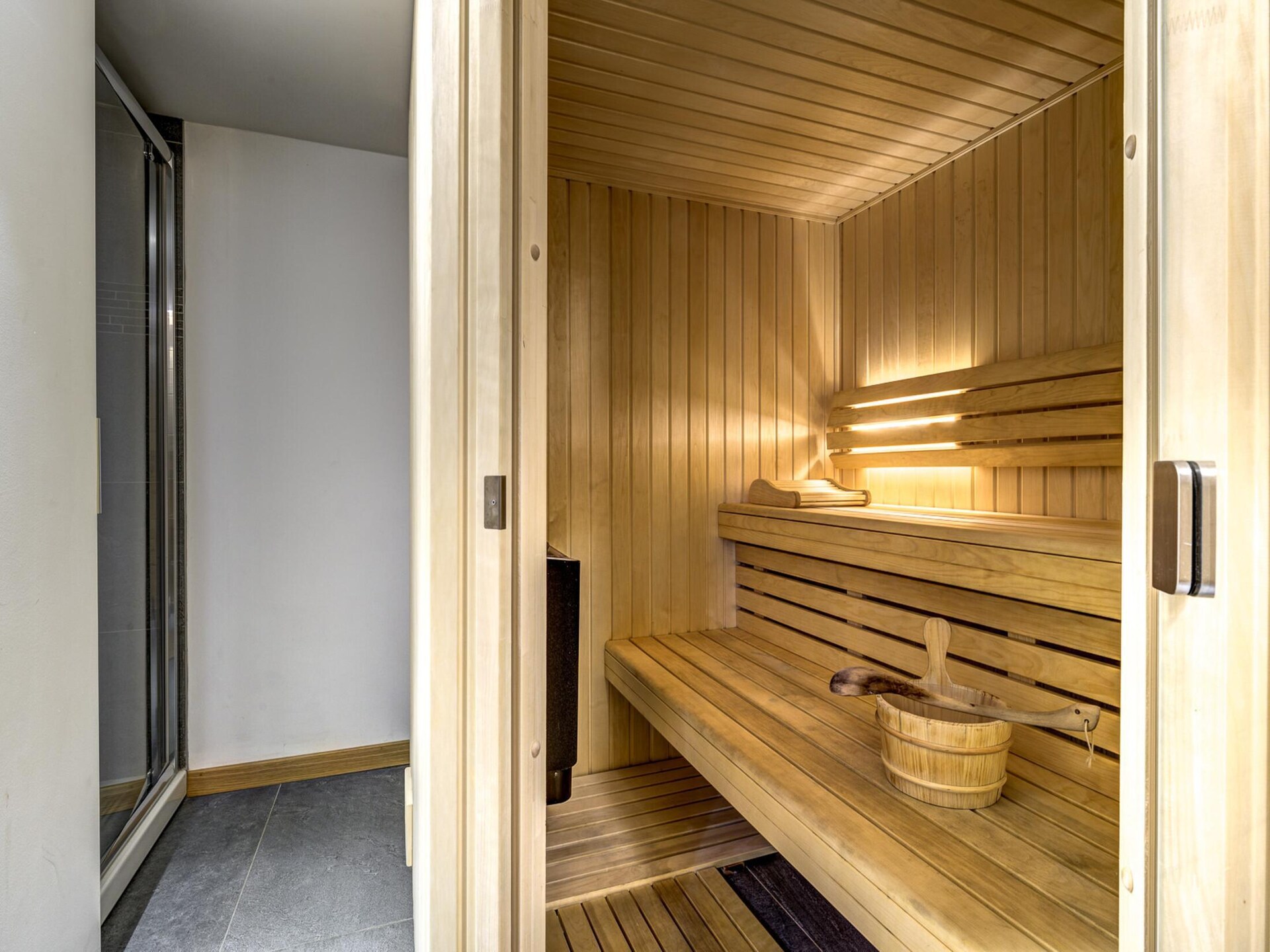 Chalet Planards 1: 10-persoons chalet met sauna, hot tub en Mont Blanc uitzicht - foto 27