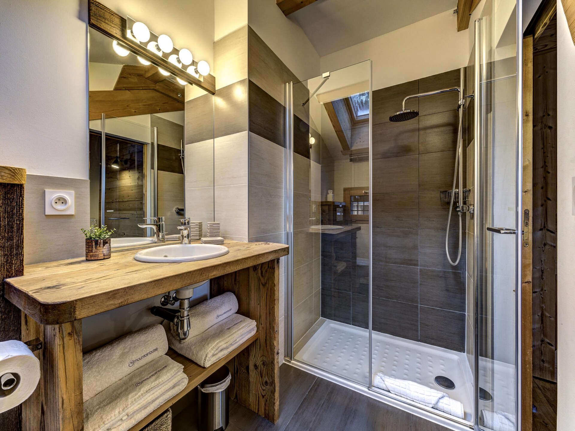 Chalet Planards 1: 10-persoons chalet met sauna, hot tub en Mont Blanc uitzicht - foto 20