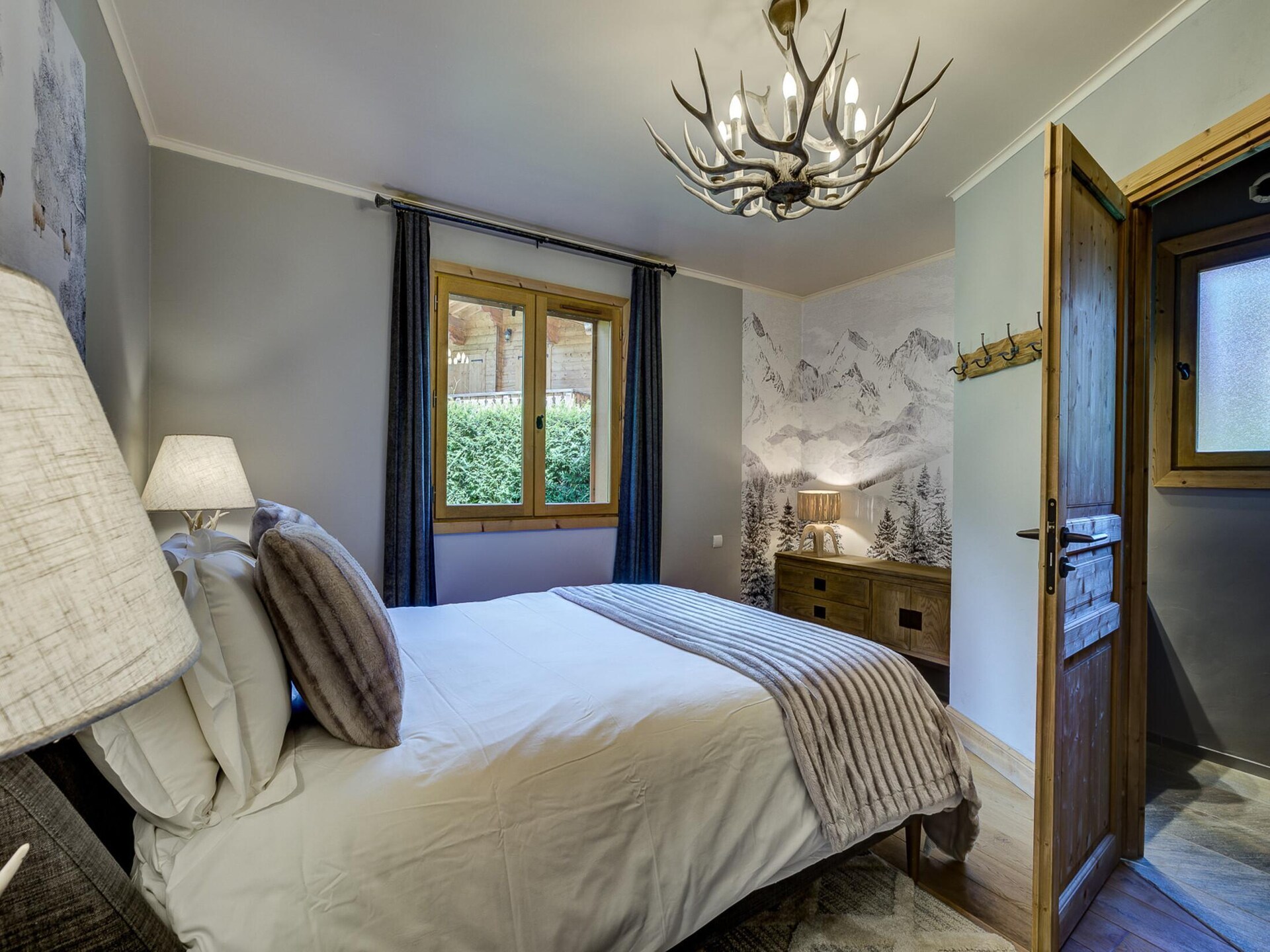 Ruim chalet voor 8 met hot tub, tuin en Mont Blanc-zicht in Chamonix - foto 15