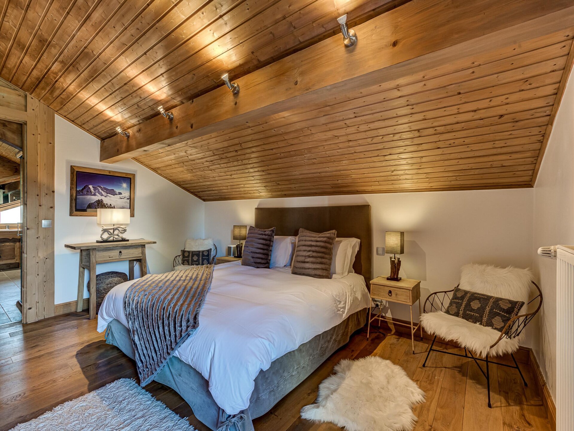Ruim chalet voor 8 met hot tub, tuin en Mont Blanc-zicht in Chamonix - foto 16