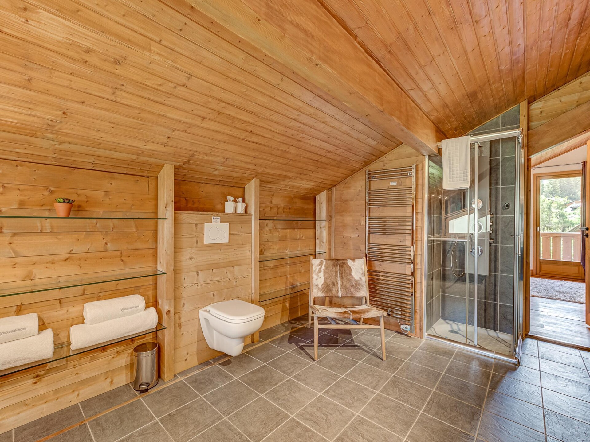 Ruim chalet voor 8 met hot tub, tuin en Mont Blanc-zicht in Chamonix - foto 21