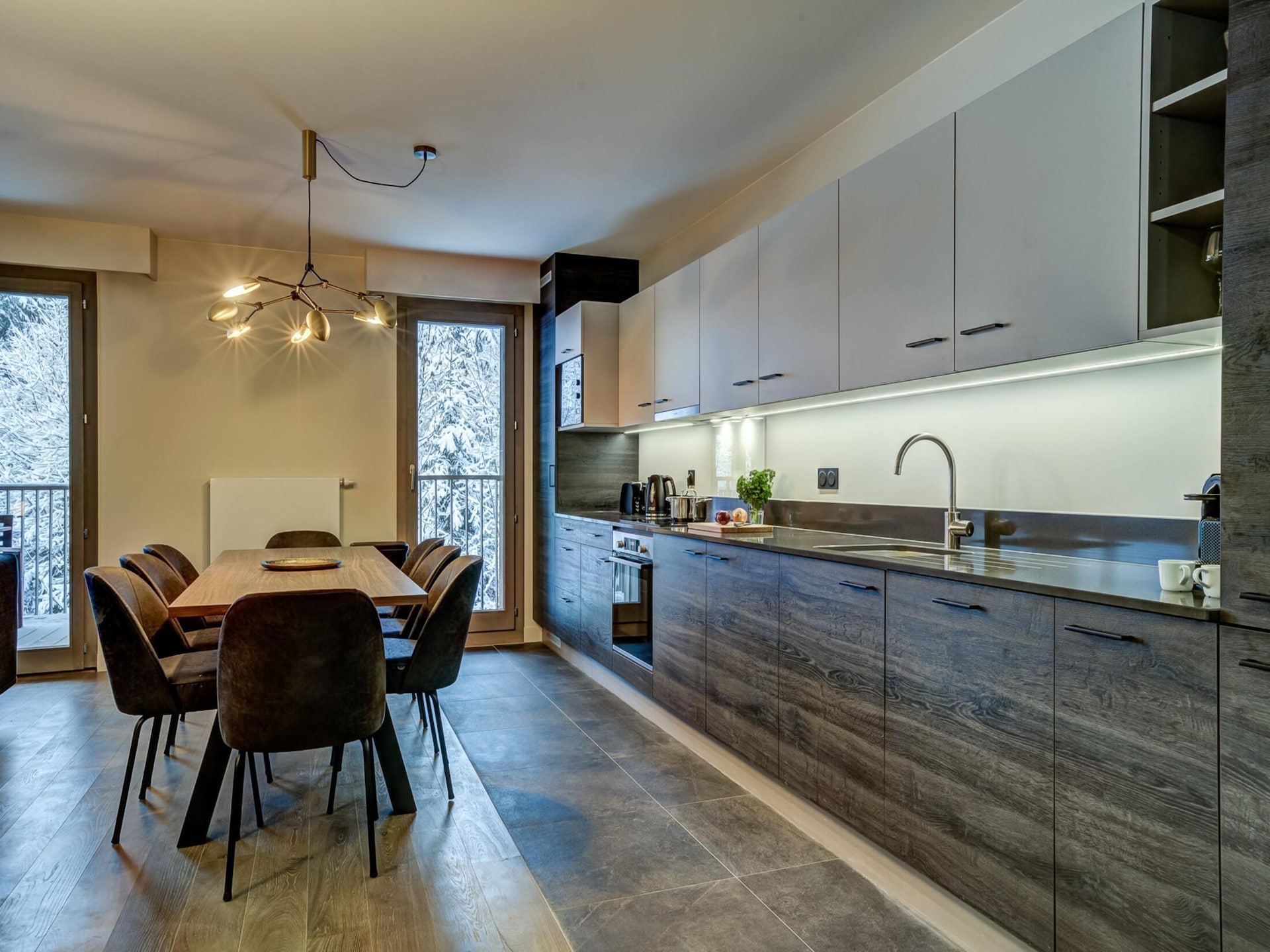 Stijlvol 4-slaapkamerappartement aan de golfbaan in Chamonix - foto 3
