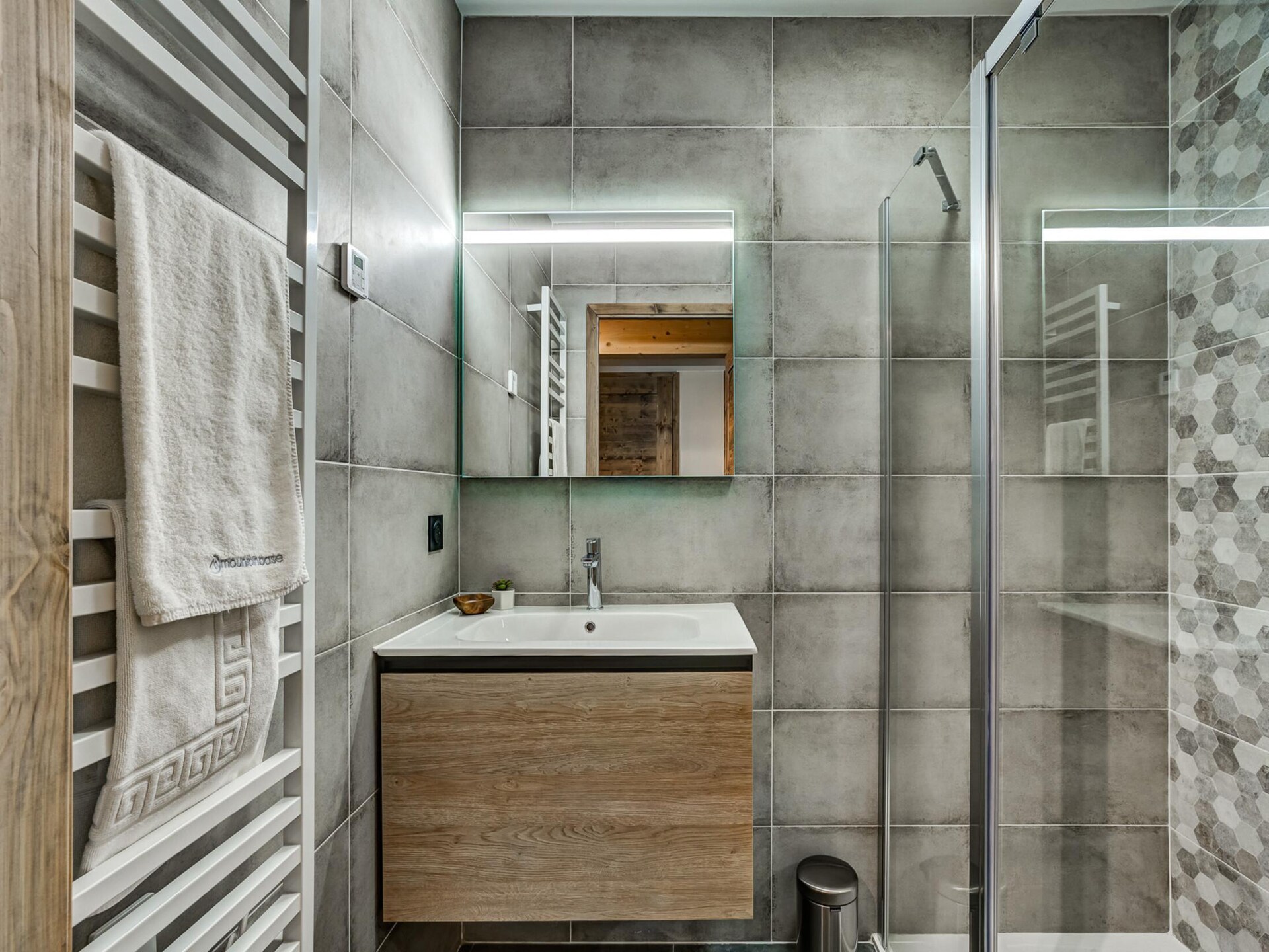 Stijlvol 4-slaapkamerappartement aan de golfbaan in Chamonix - foto 22