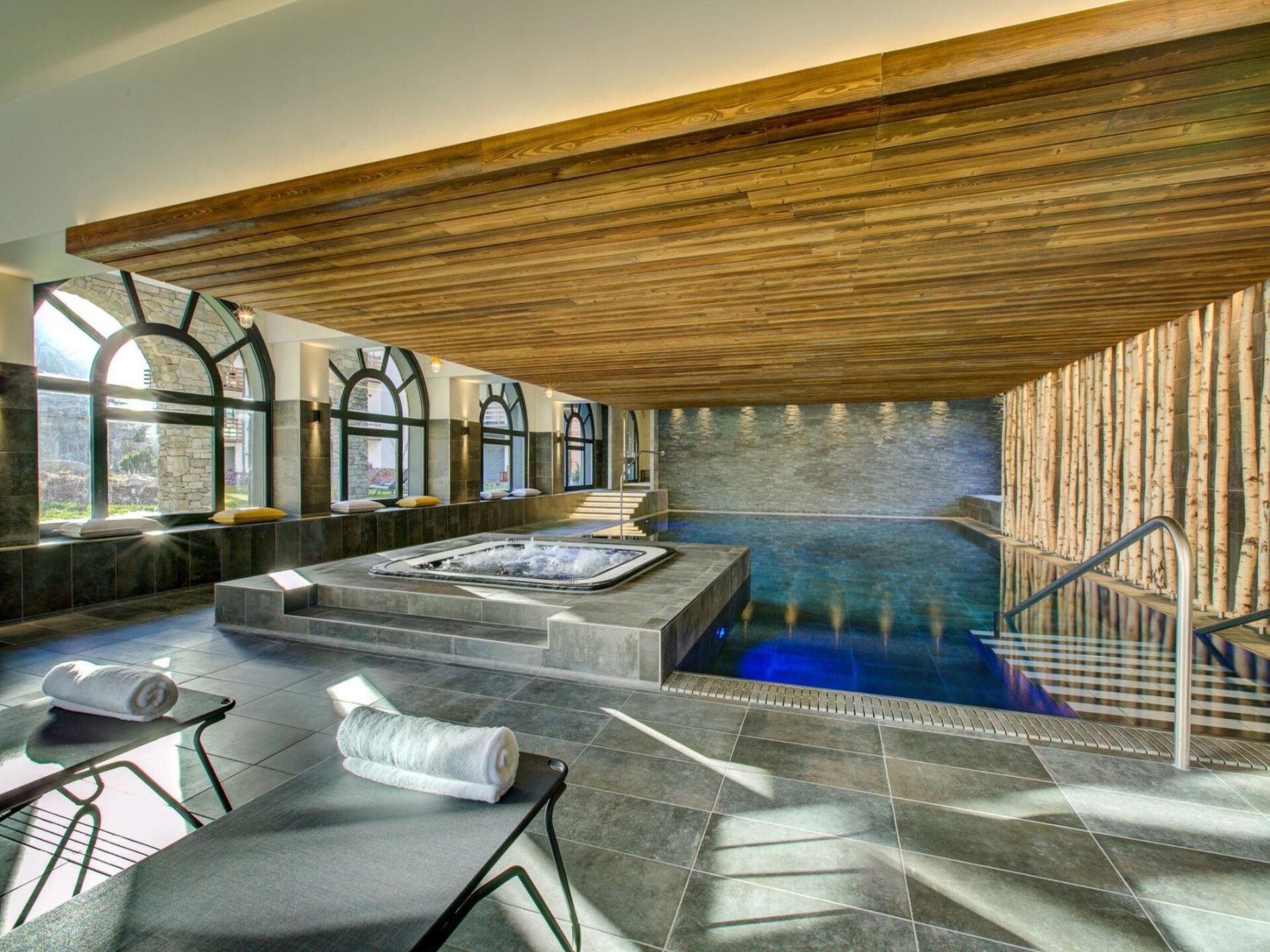Luxe appartement met Mont-Blanc uitzicht, spa en zwembad in Chamonix - foto 2