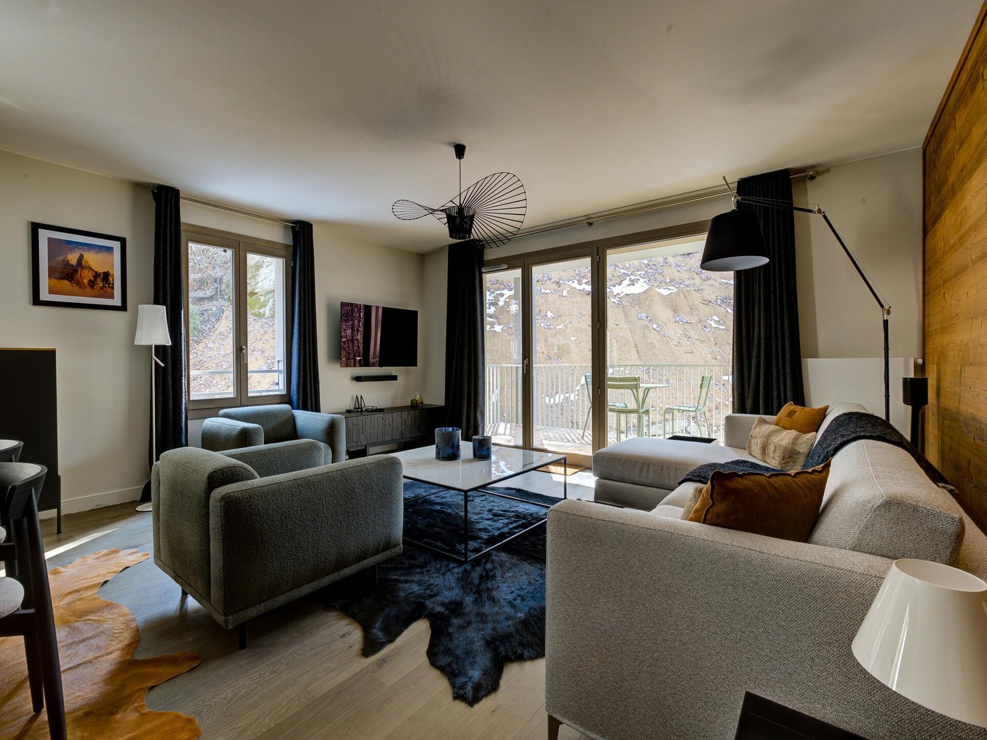 Stijlvol appartement met balkon en uitzicht op de Mont Blanc, vlakbij het centrum - foto 7
