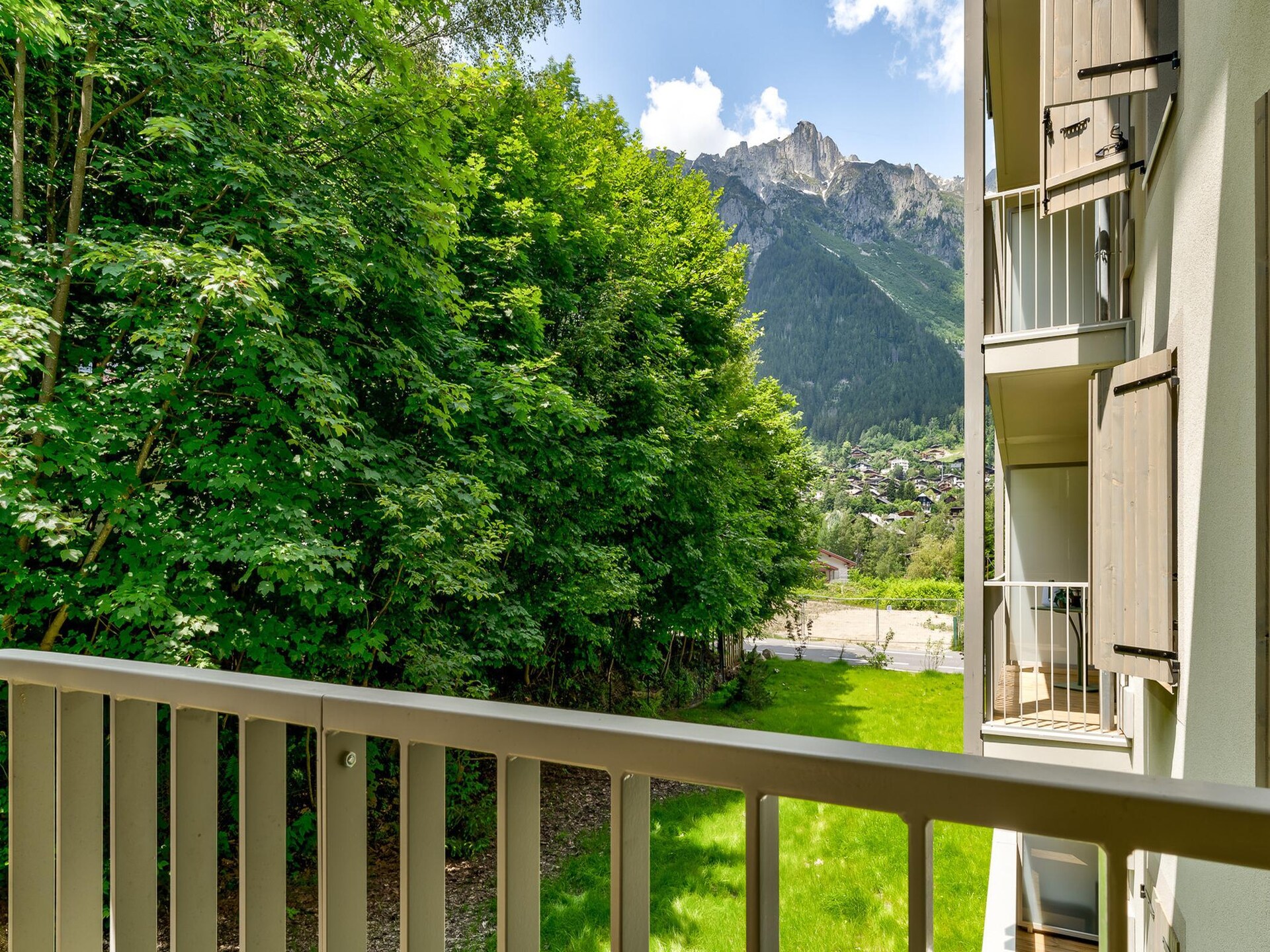 Stijlvol appartement met balkon en uitzicht op de Mont Blanc, vlakbij het centrum - foto 22