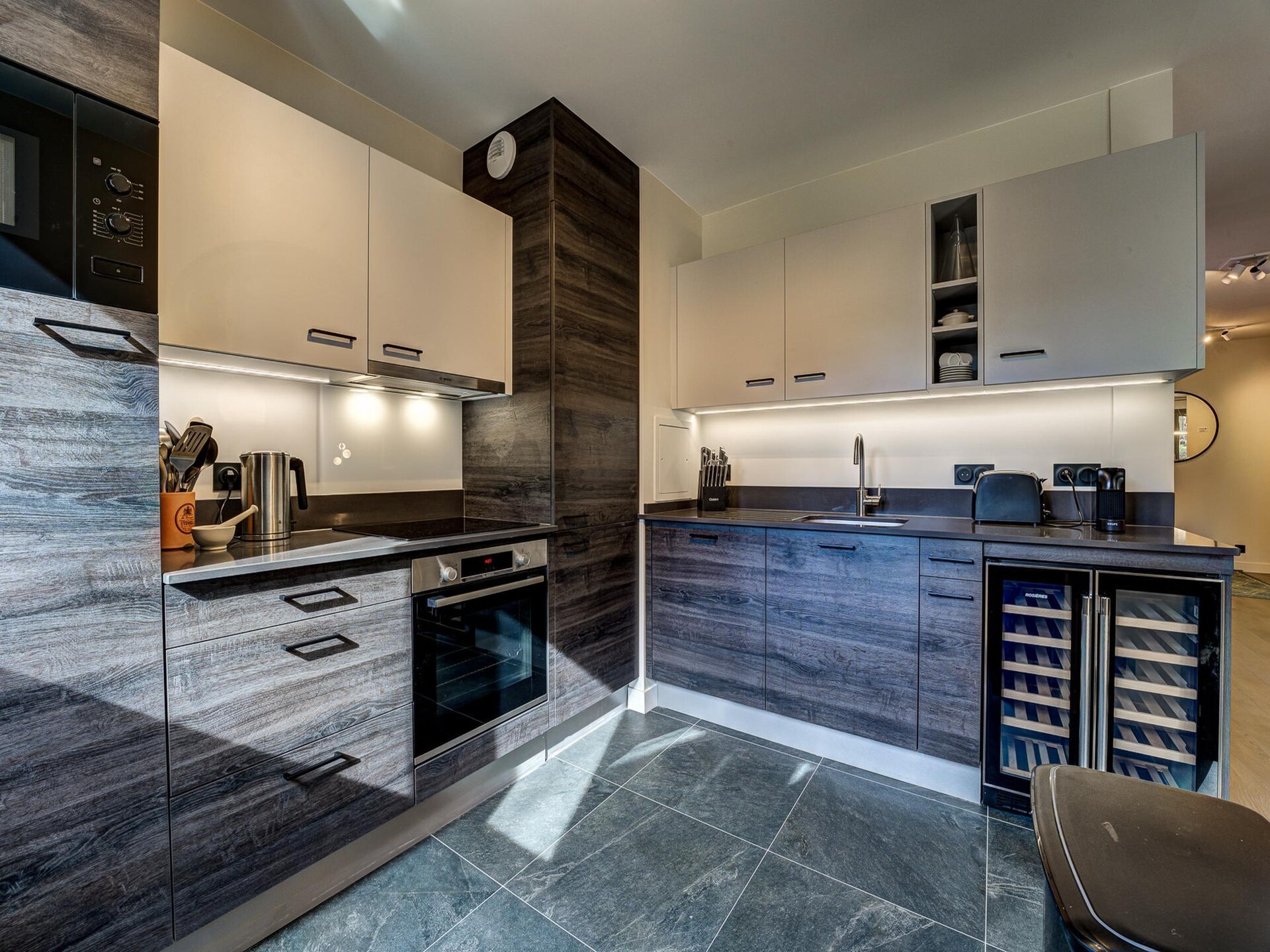 White Pearl A04: Luxe appartement in hartje Chamonix met ski-in comfort - foto 3