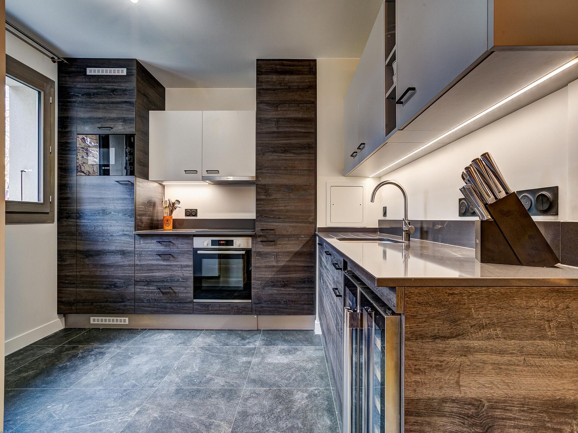 White Pearl A04: Luxe appartement in hartje Chamonix met ski-in comfort - foto 10