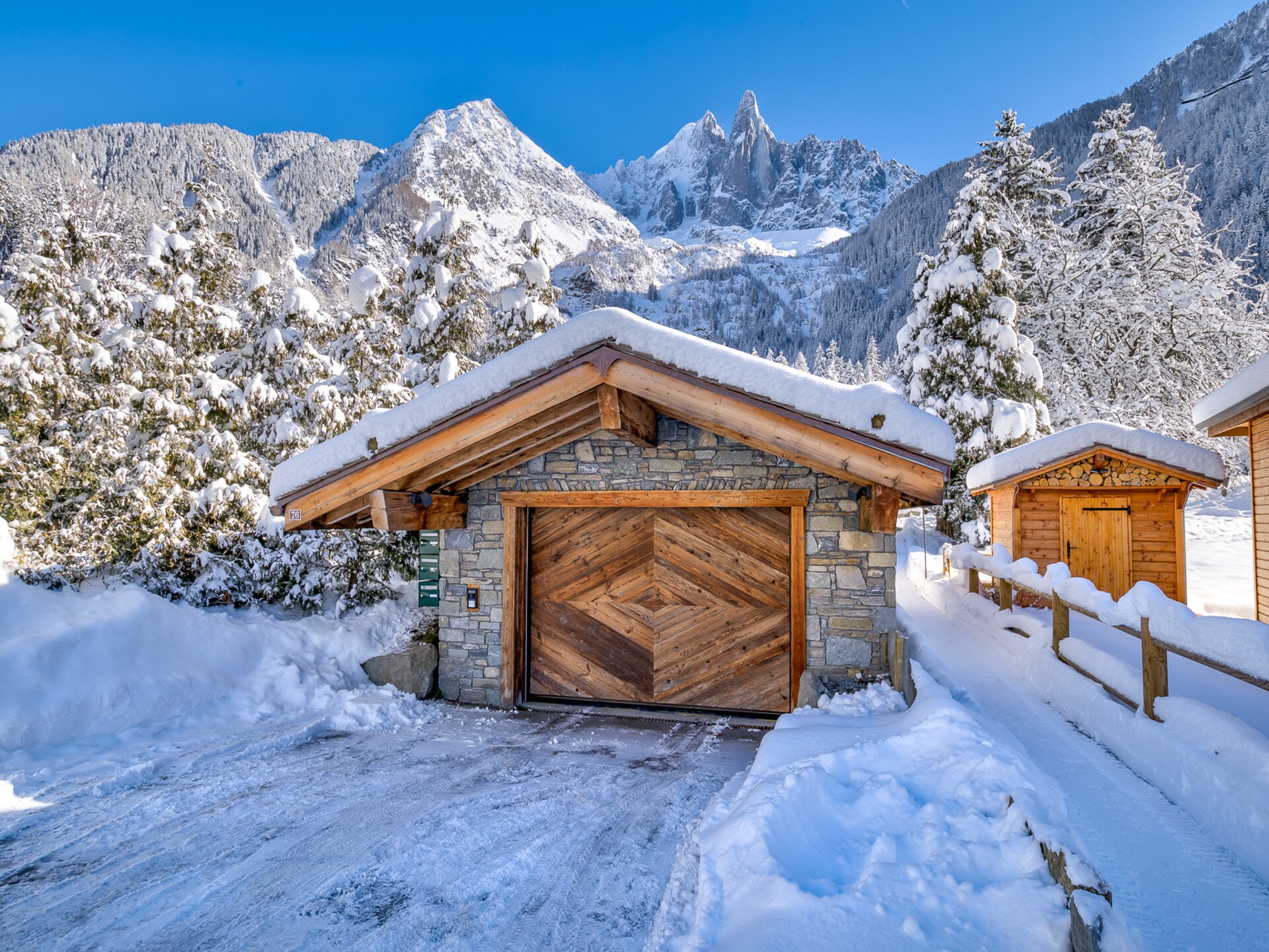 Chalet Black Stone: Luxe aan de golfbaan met privézwembad, 10 meter van de piste - foto 34