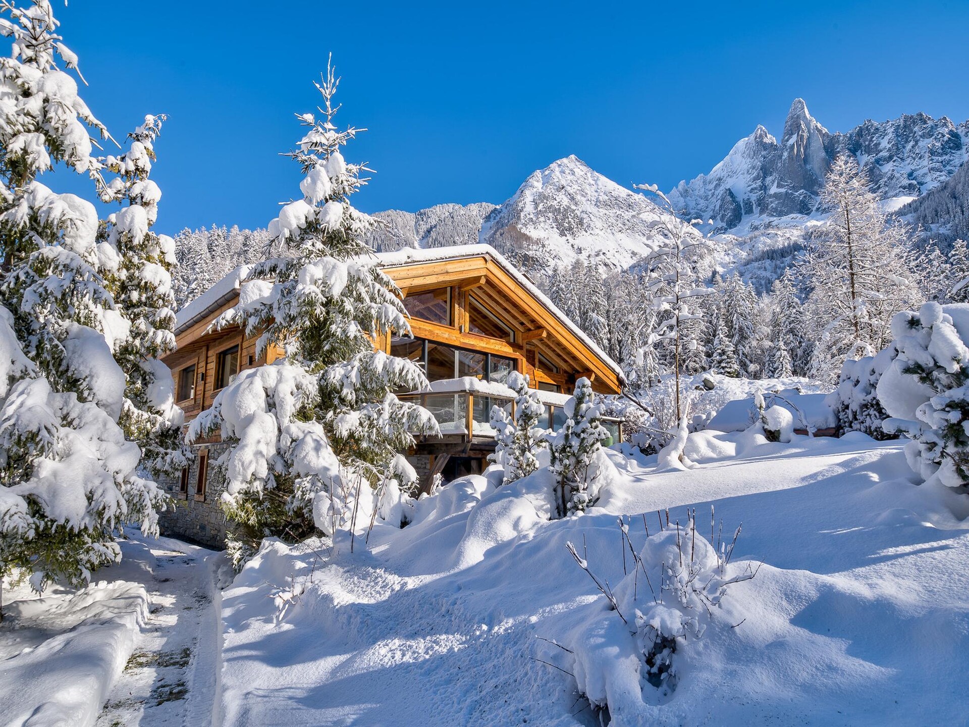 Chalet Black Stone: Luxe aan de golfbaan met privézwembad, 10 meter van de piste - foto 8