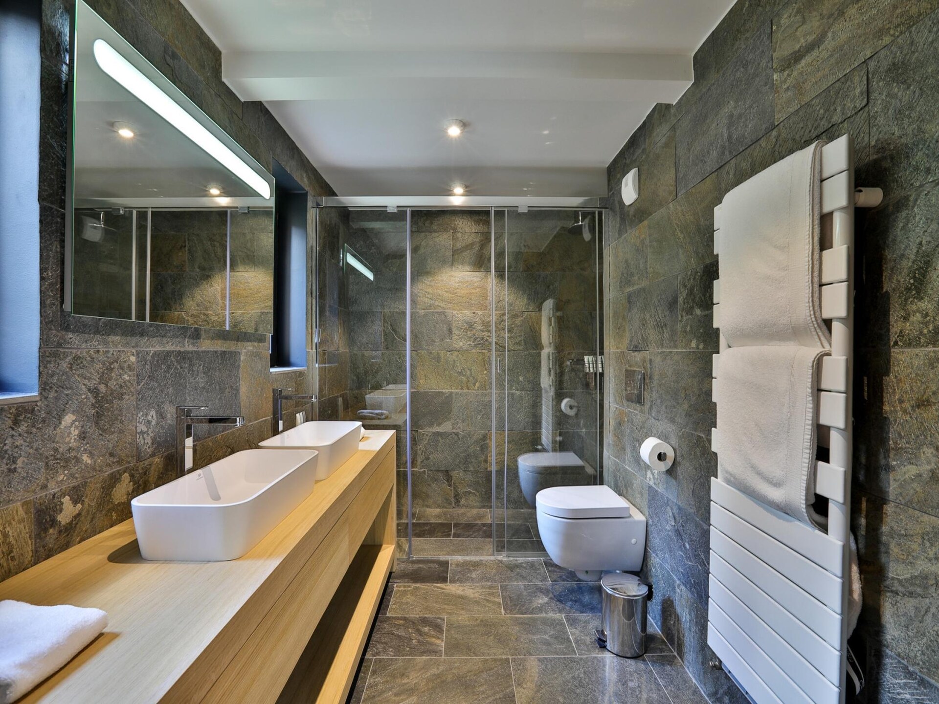 Chalet Black Stone: Luxe aan de golfbaan met privézwembad, 10 meter van de piste - foto 21