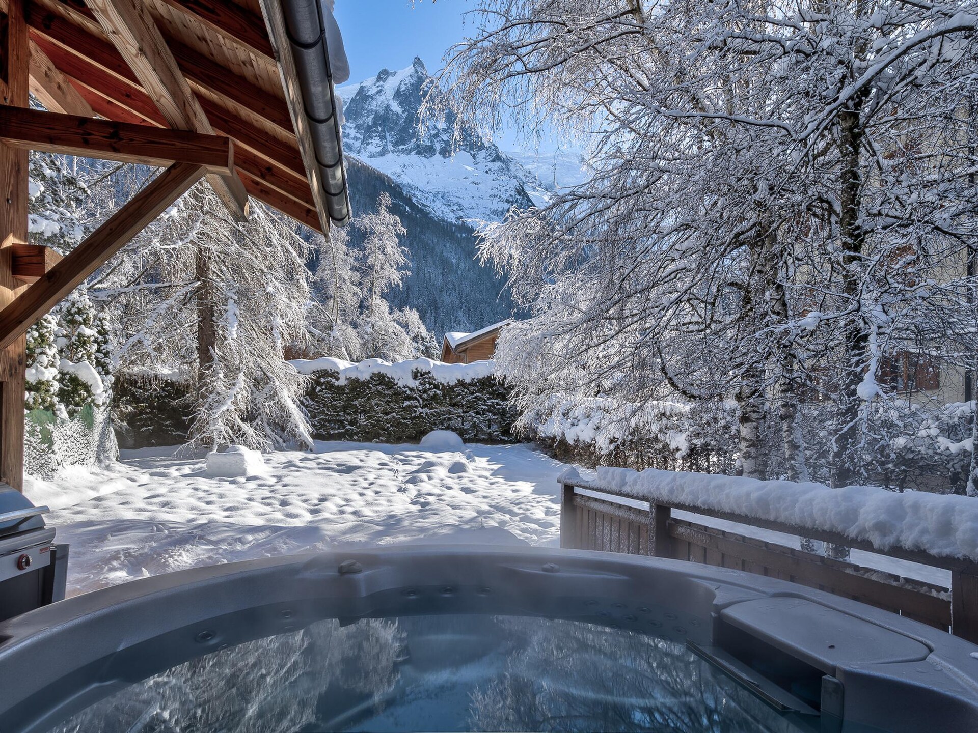 Ruim chalet met Mont Blanc uitzicht, tuin & hot tub in Chamonix - foto 23