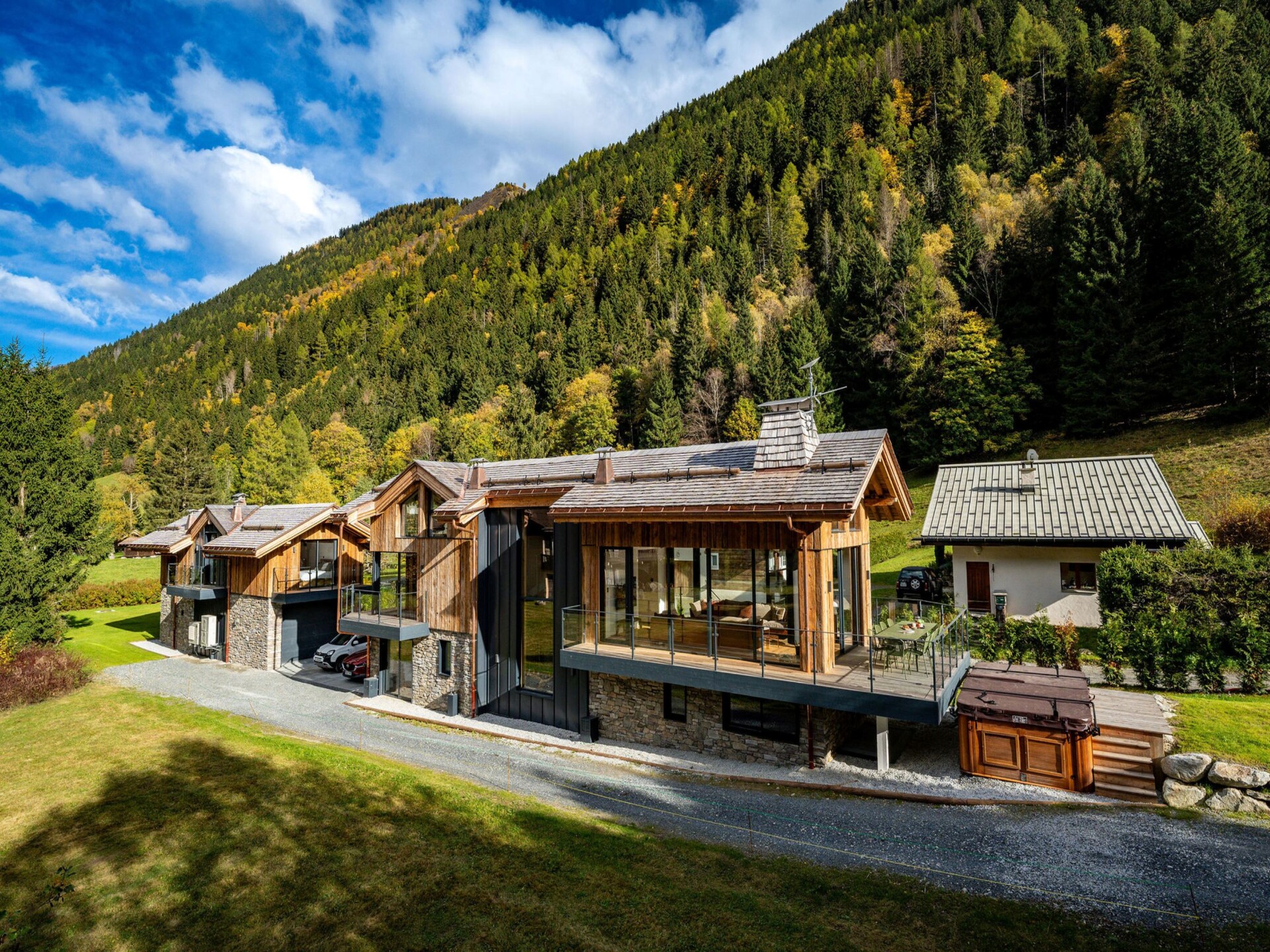 Modern chalet voor 12 personen met privézwembad en sauna nabij Chamonix - foto 1