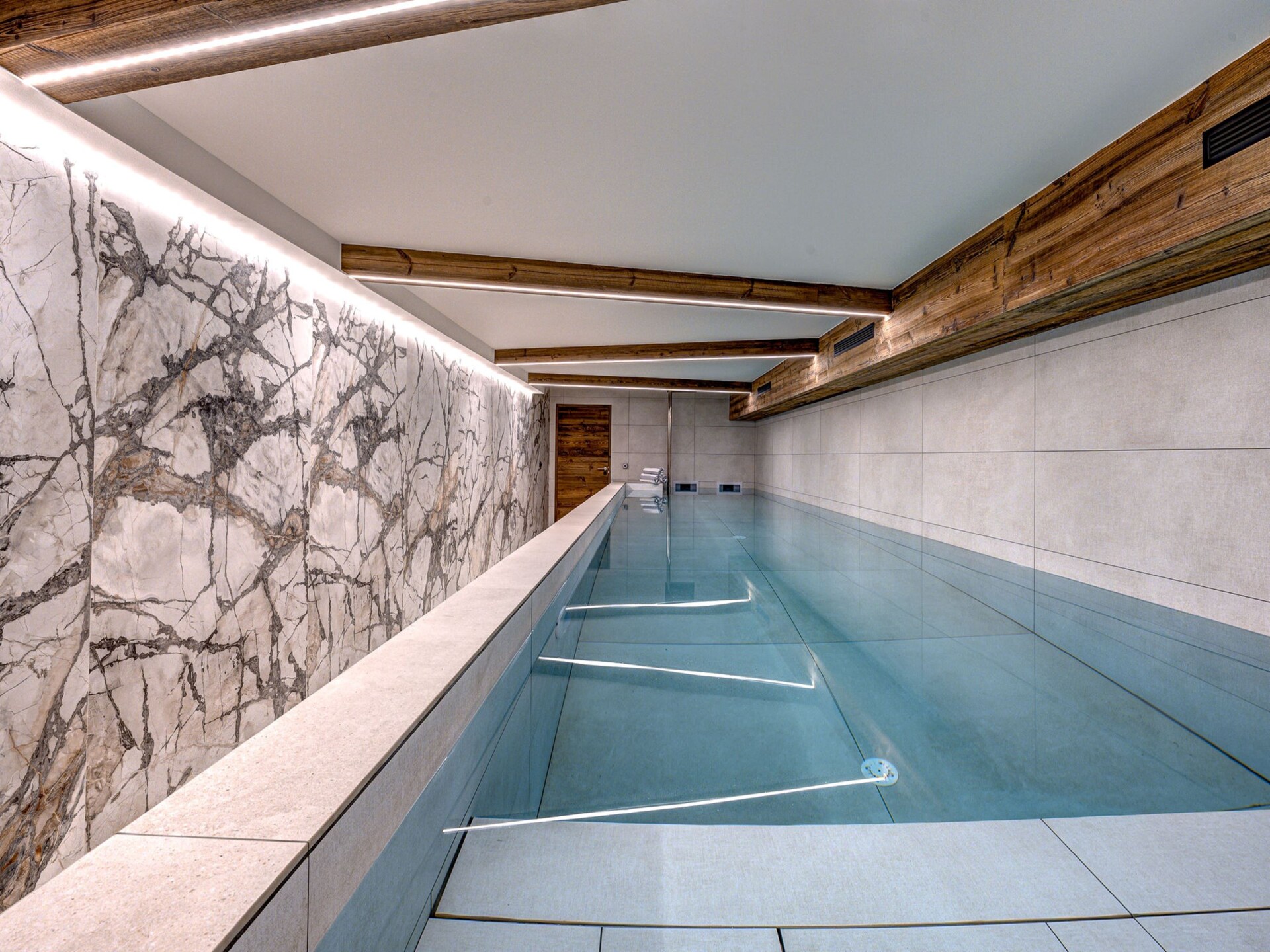 Modern chalet voor 12 personen met privézwembad en sauna nabij Chamonix - foto 2