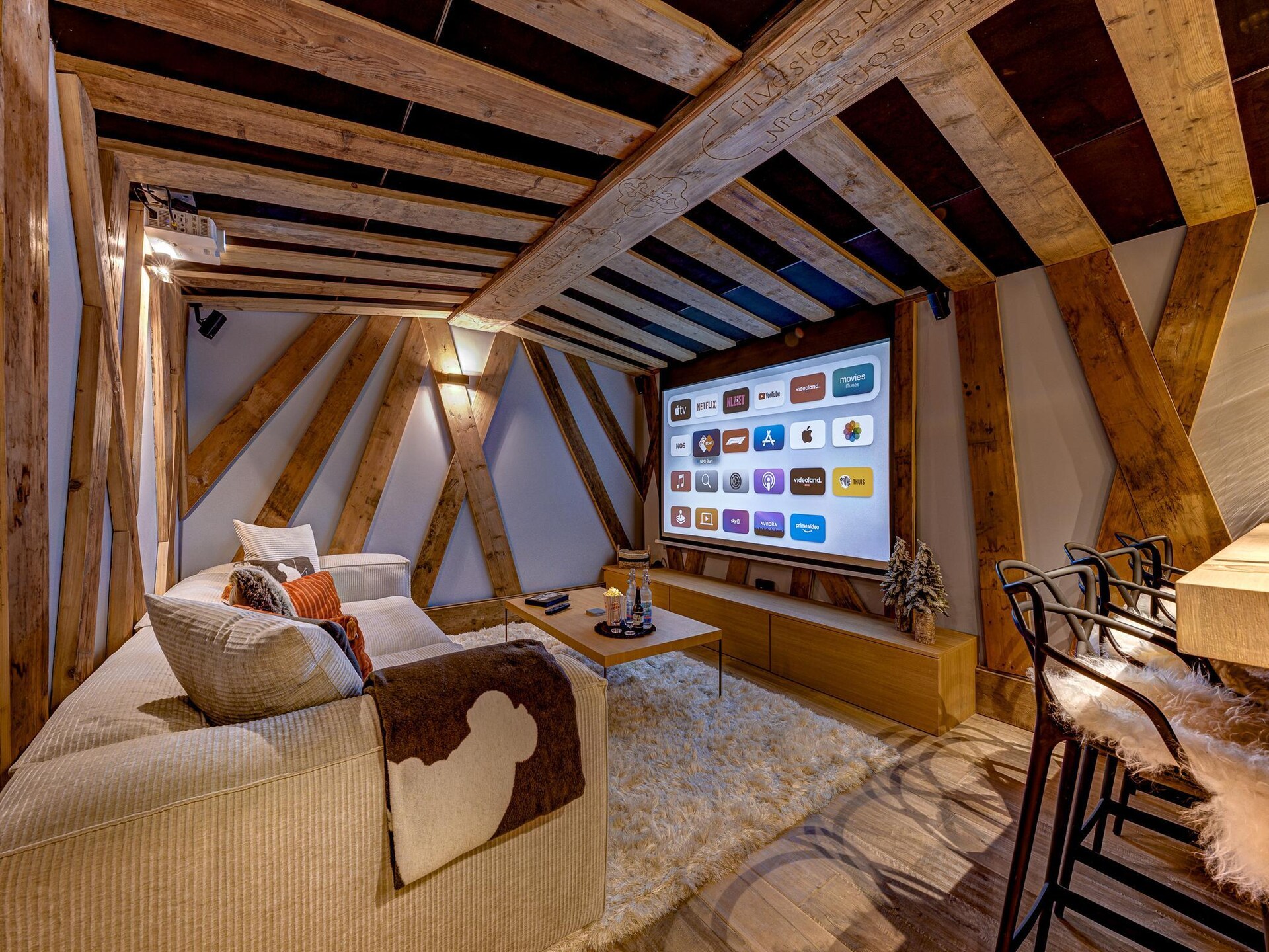 Ruim 12-persoons chalet met sauna, zwembad en uitzicht op de Mont Blanc - foto 13