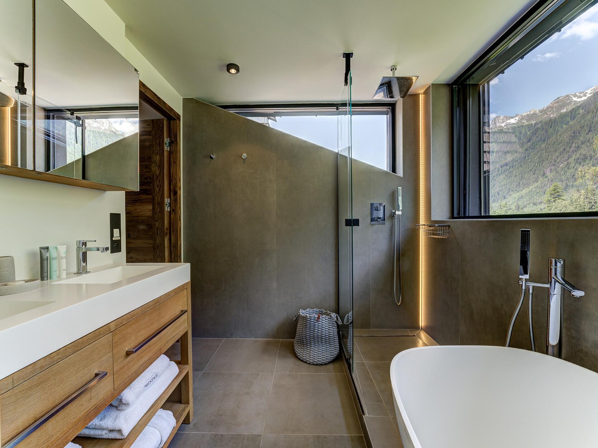 Ruim 12-persoons chalet met sauna, zwembad en uitzicht op de Mont Blanc - foto 30