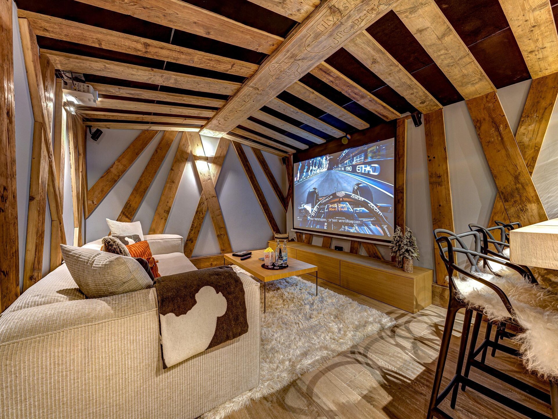 Ruim 12-persoons chalet met sauna, zwembad en uitzicht op de Mont Blanc - foto 17