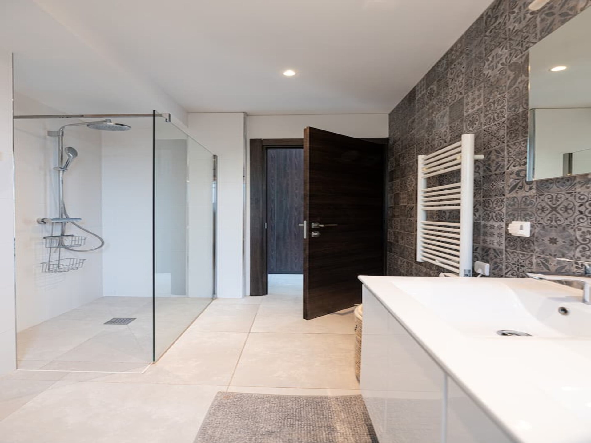 Au Cœur de Juan-les-Pins: modern appartement met groot terras op 250m van het strand - foto 14