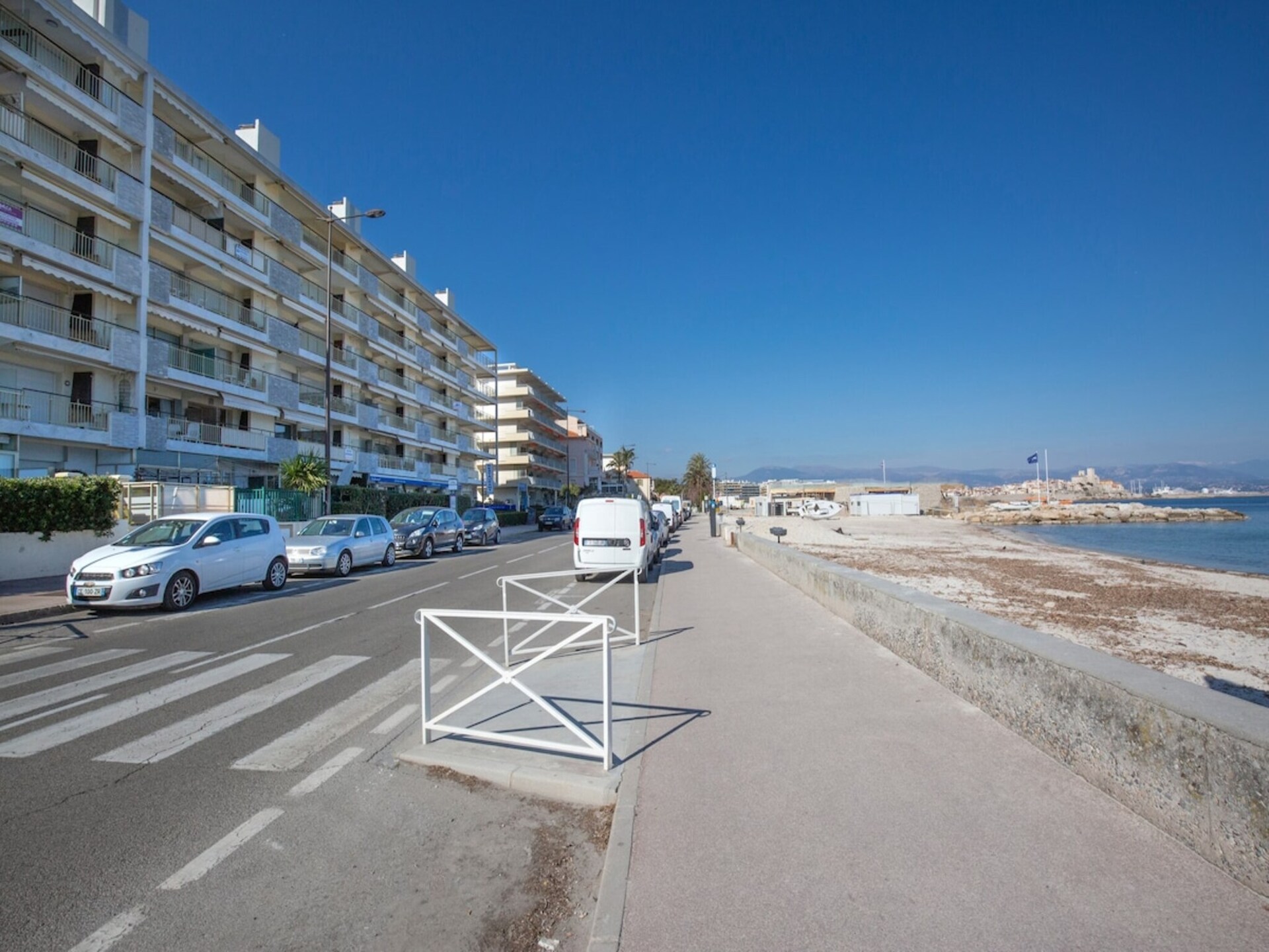 Licht vakantiehuis nabij Plage de la Salis in Antibes - foto 13