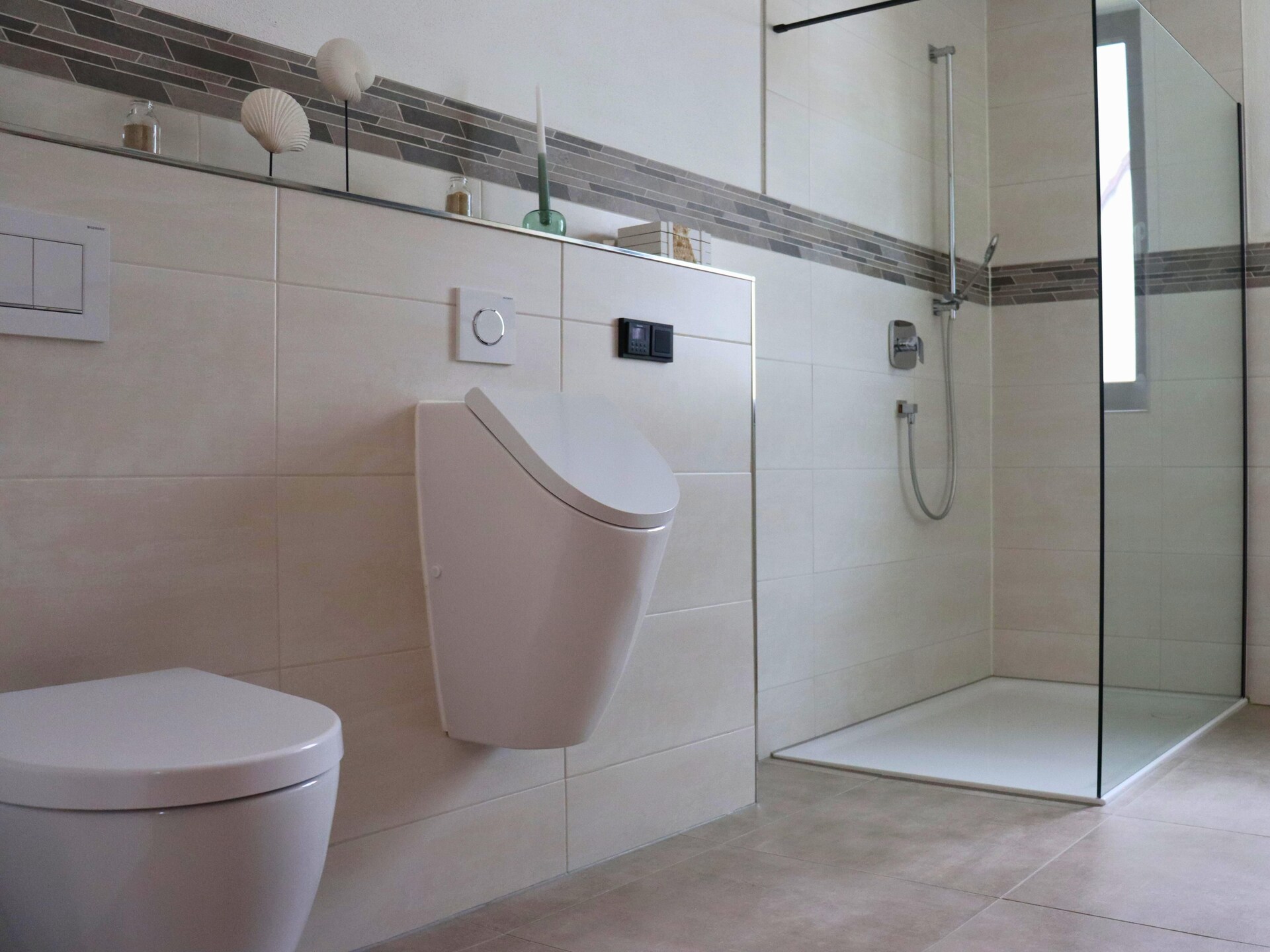 Moderne Eifelvilla met whirlpool, grote tuin en kantoor in Wiesbaum - foto 21