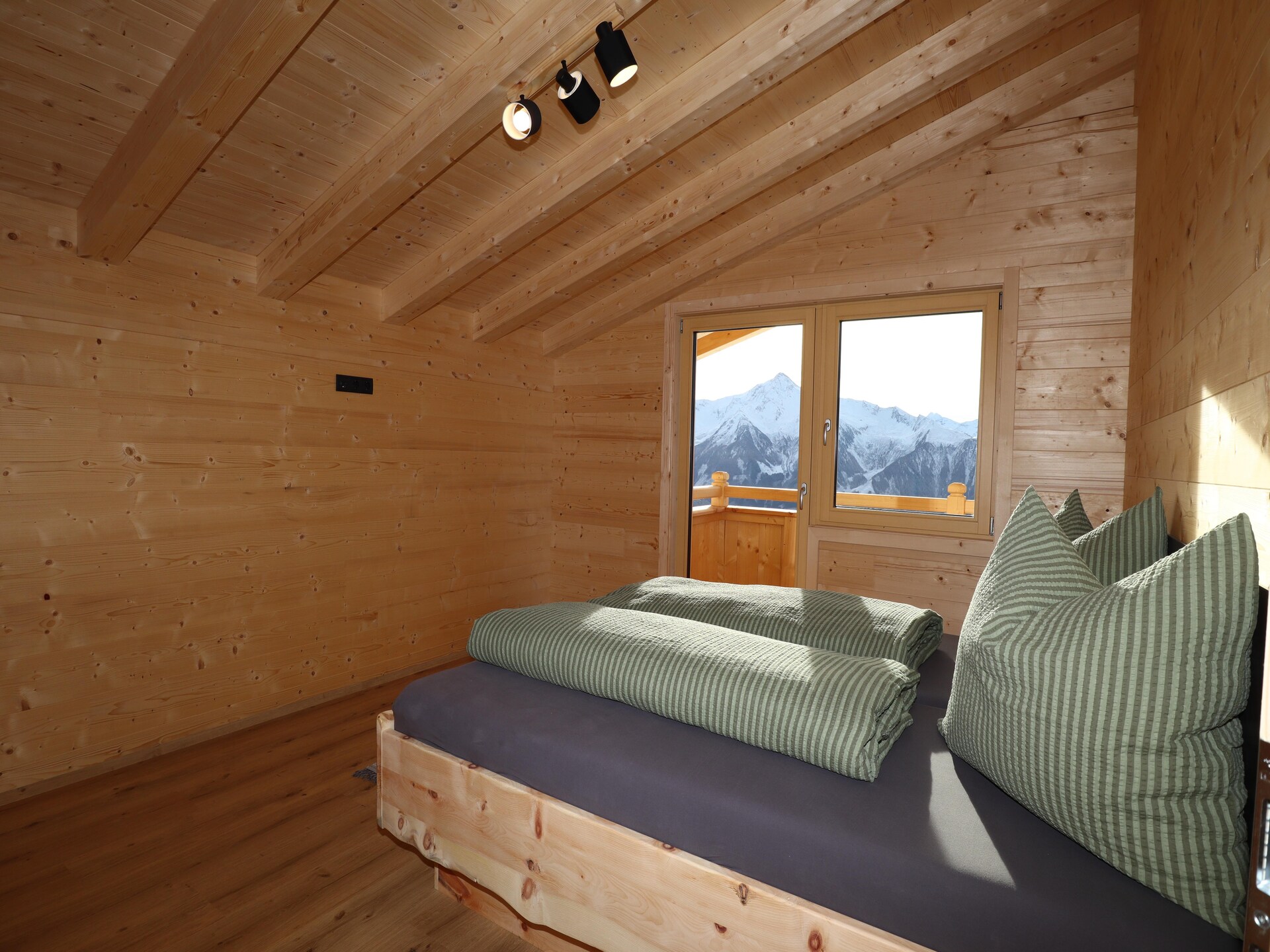 Vrijstaande chalet op 1700m in Hippach met panoramisch uitzicht over het Zillertal - foto 19