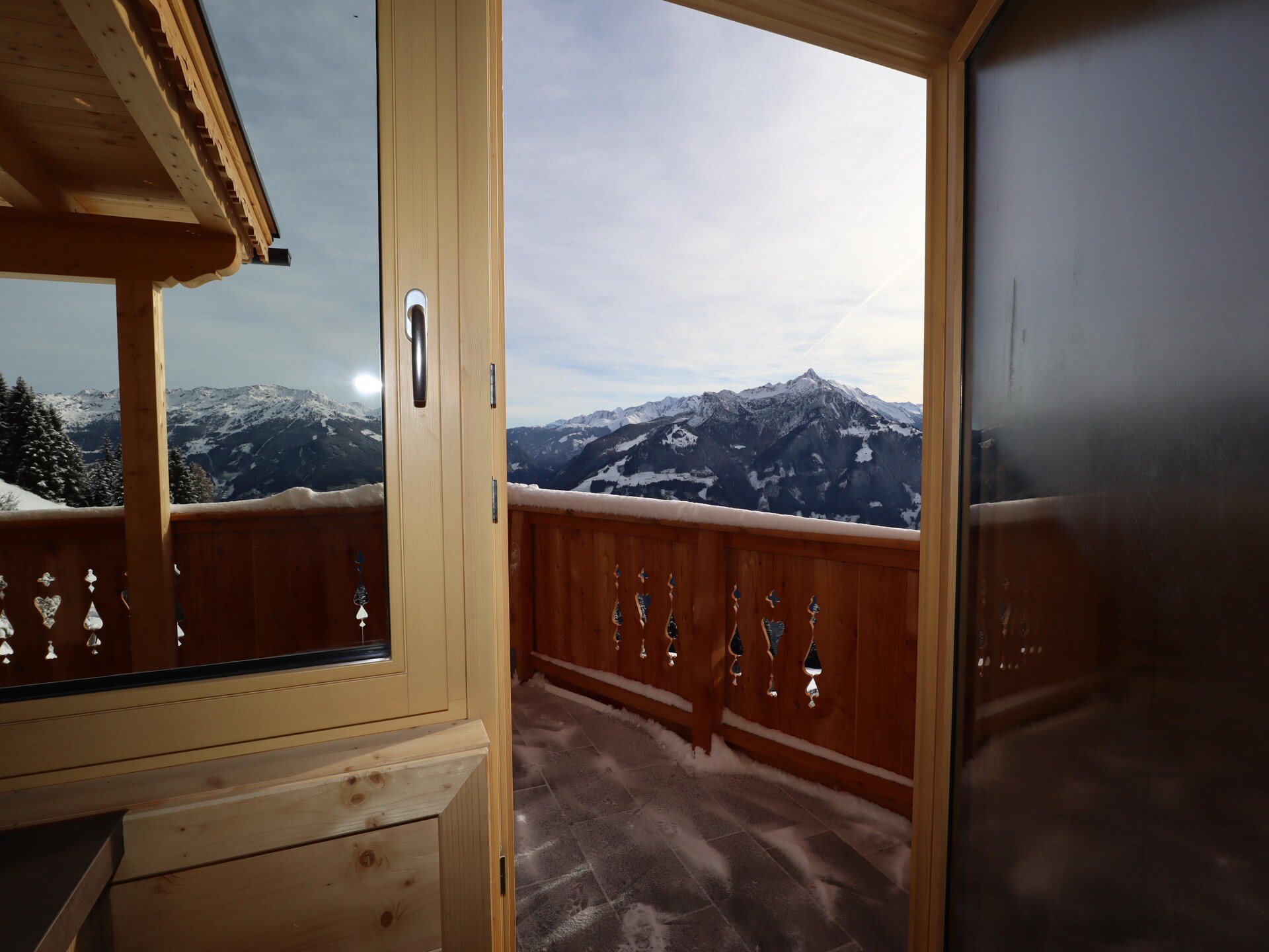 Vrijstaande chalet op 1700m in Hippach met panoramisch uitzicht over het Zillertal - foto 31
