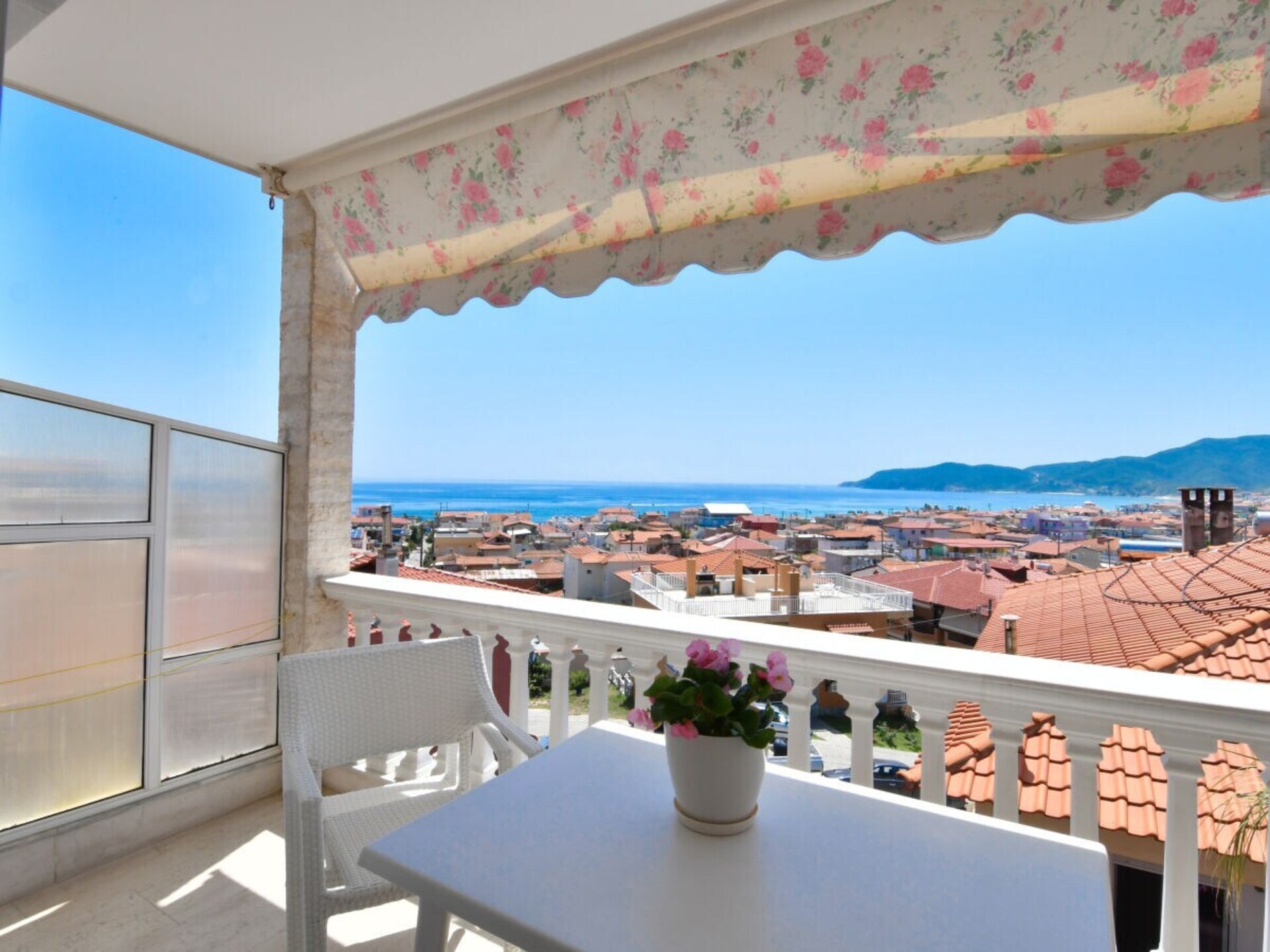 Sfeervol appartement met panoramisch dakterras nabij het strand van Sarti - foto 18
