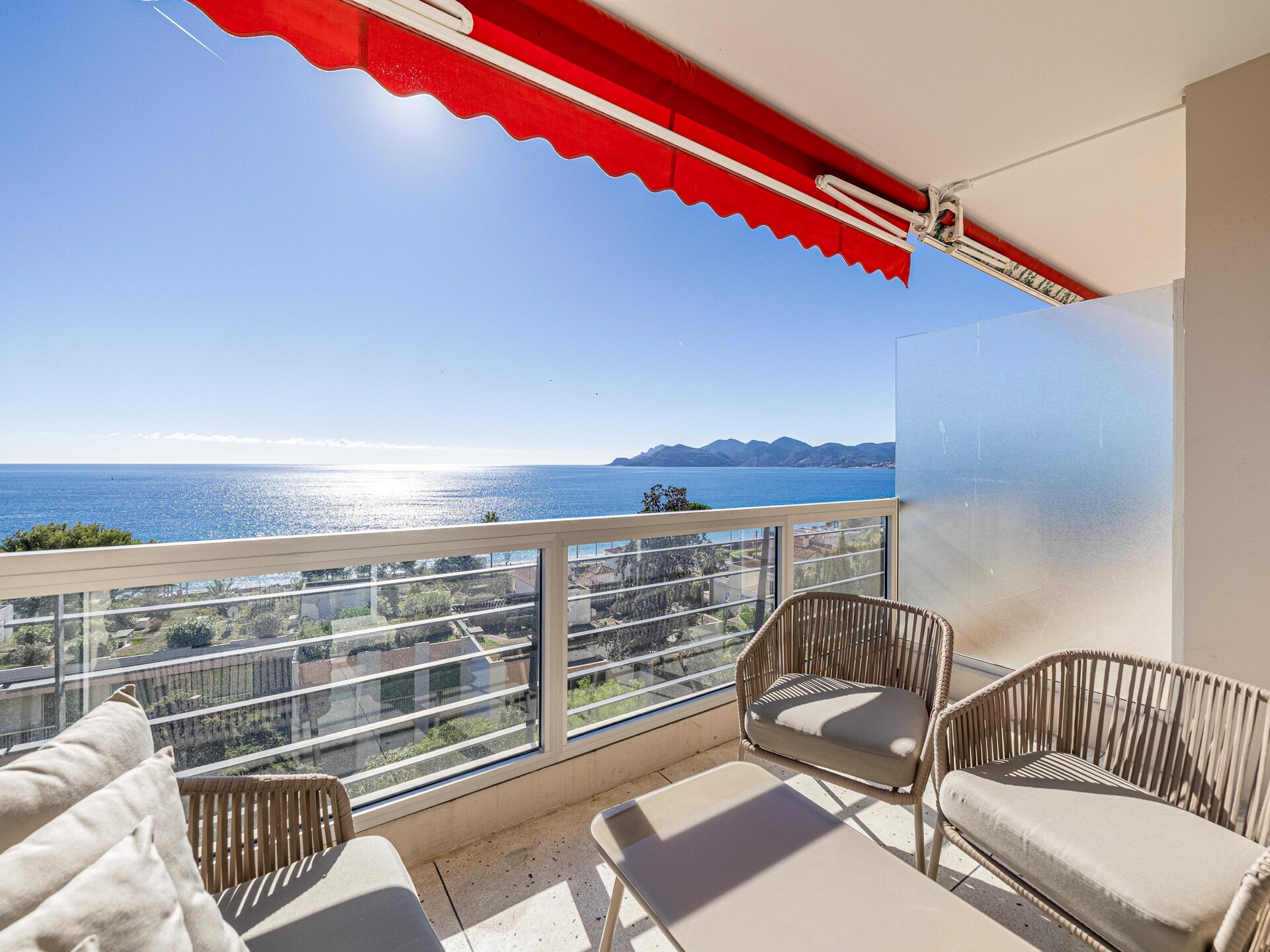 Elegant appartement met zeezicht in Cannes, 75m², 2 badkamers, balkon - foto 2