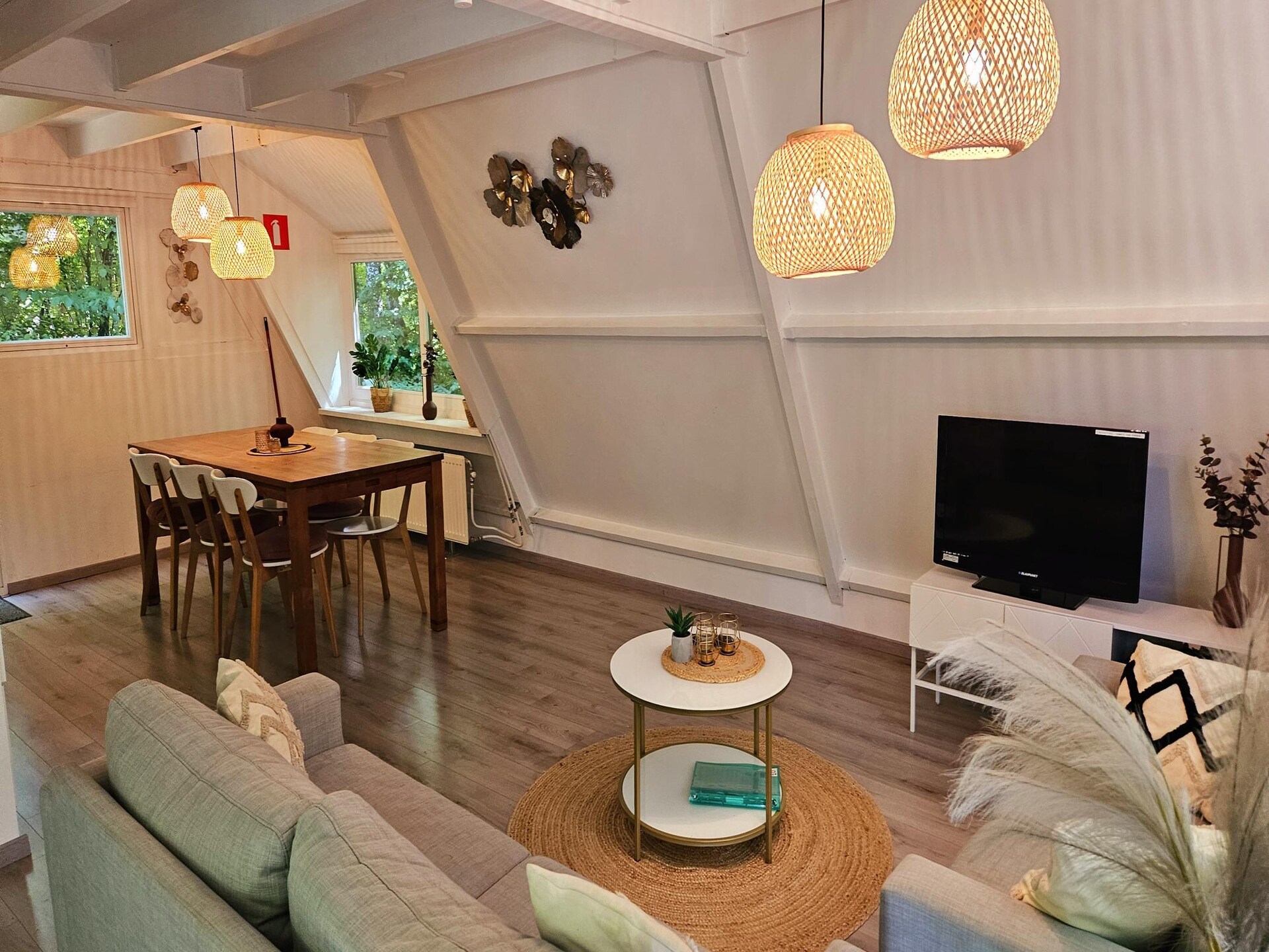 Chalet no 10: Modern gerenoveerd chalet in bosrijk Durbuy met golfbaan - foto 2