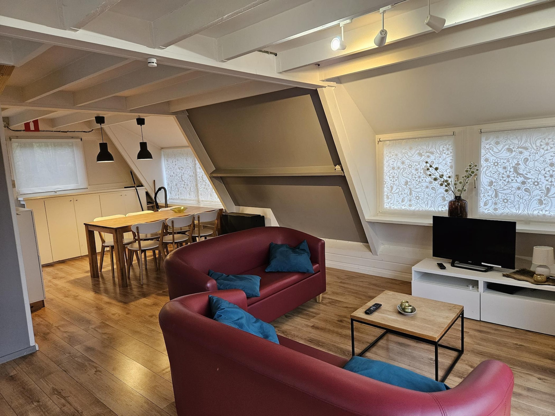5-persoons chalet in historisch Durbuy, omheind met terras - foto 8