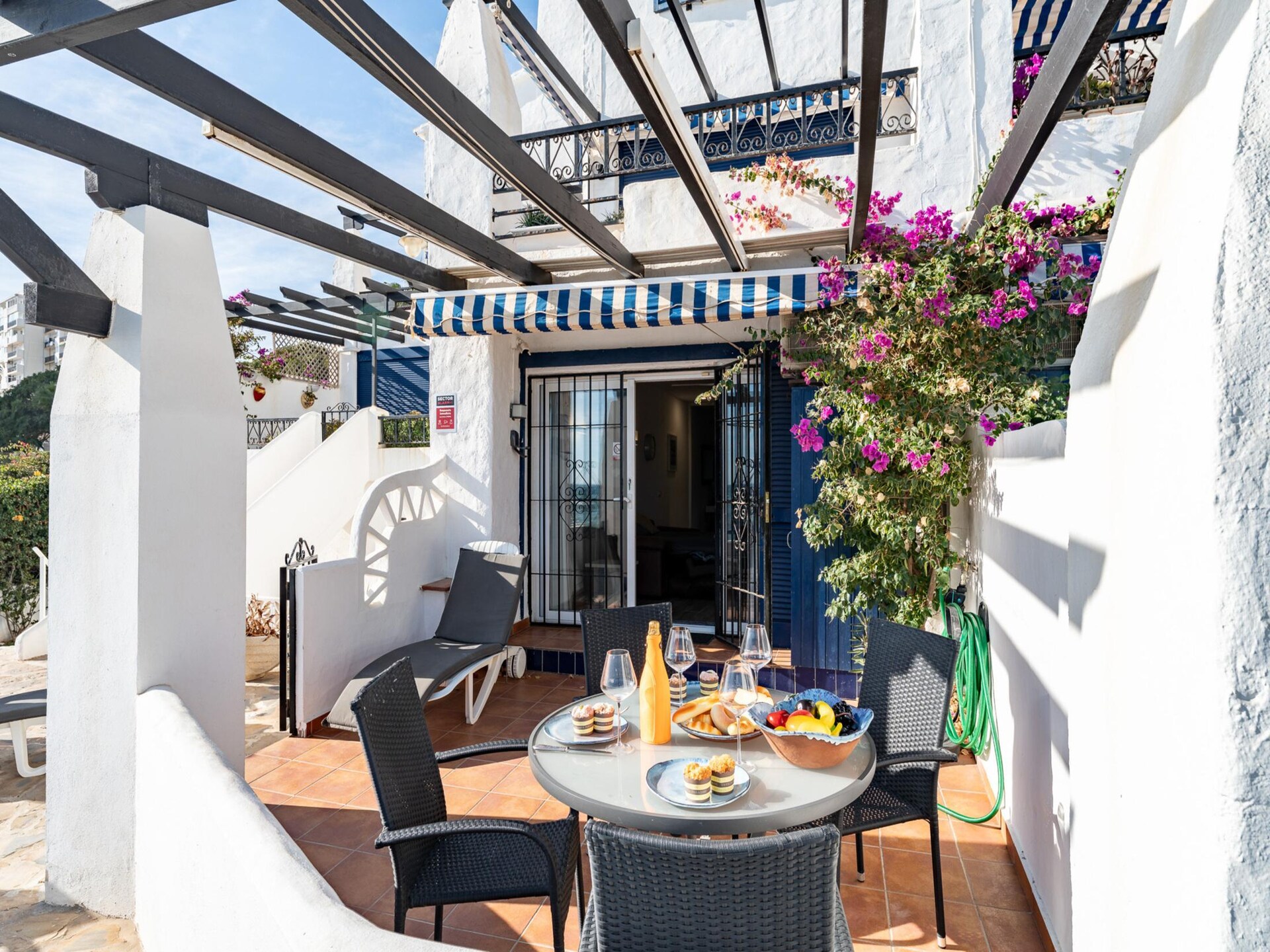 Strandappartement Calahonda: direct aan zee, terras met zeezicht - foto 1