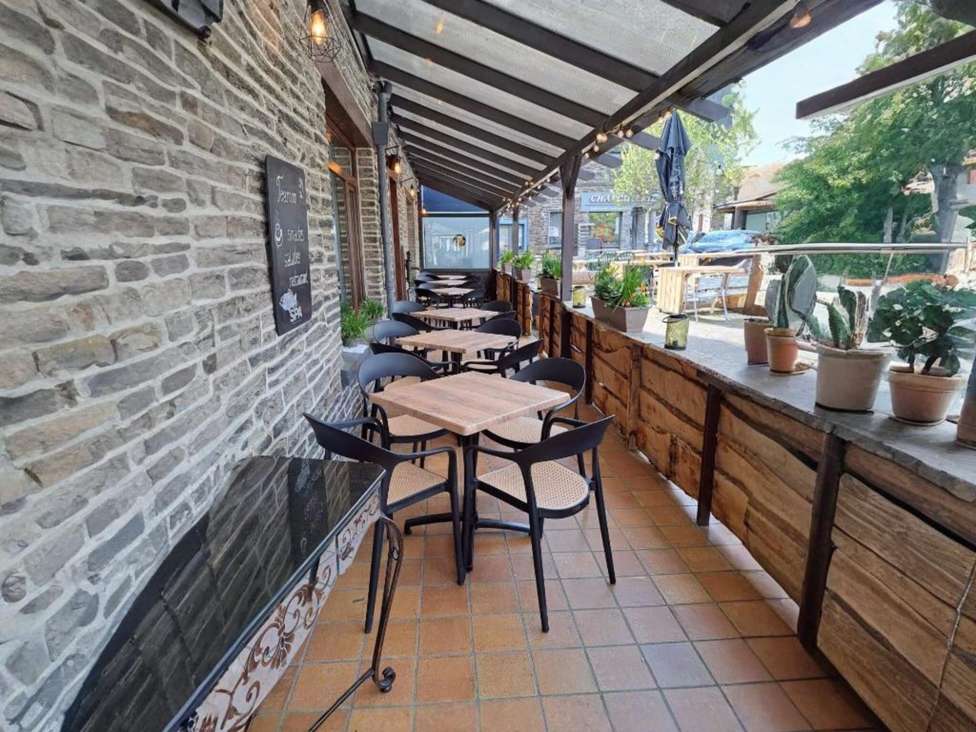 Knus 2-persoons appartement met restaurant in hartje Alle - foto 3
