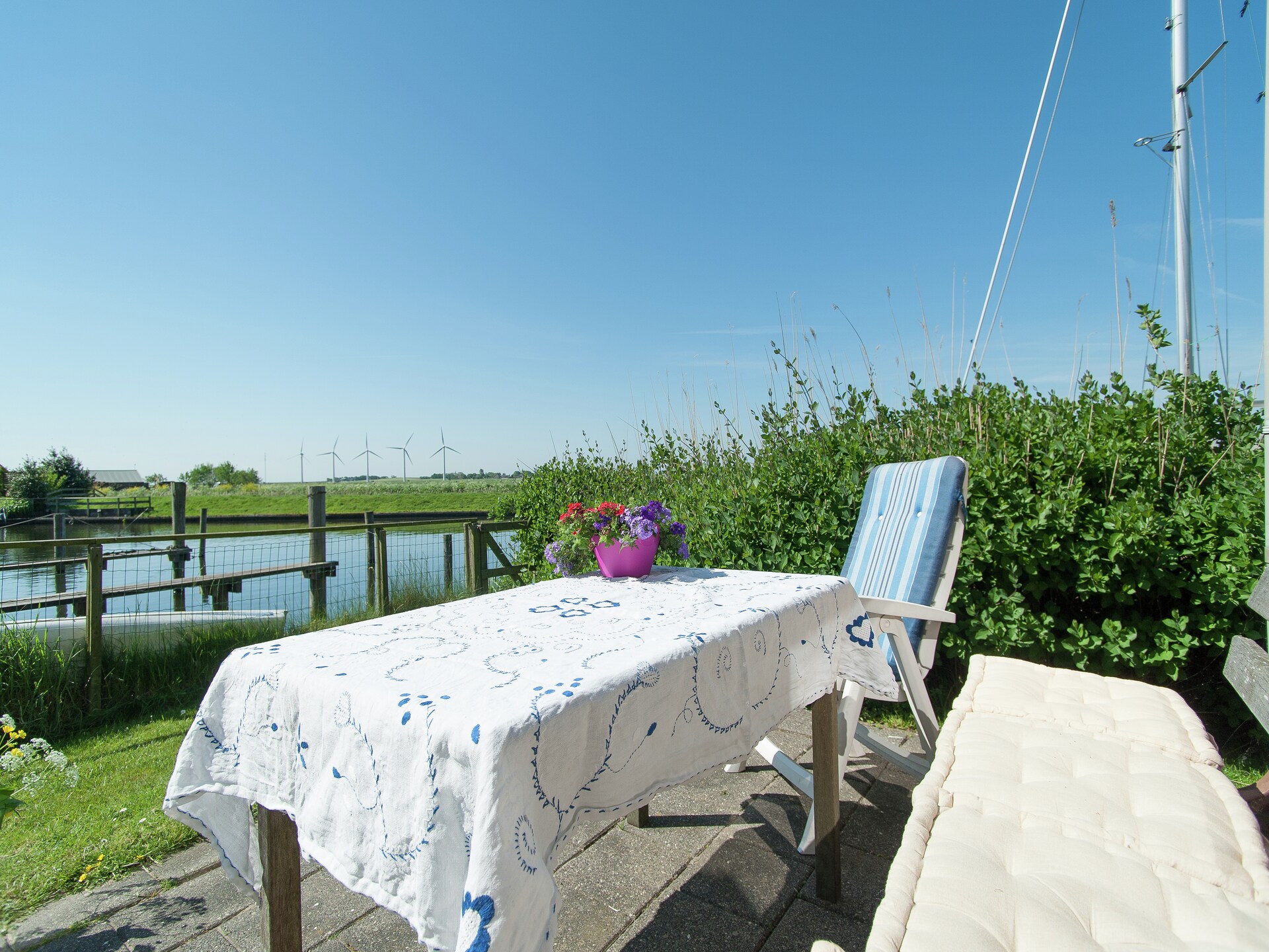 De Waske – Vakantiehuis aan het water in natuurrijk Warns, Friesland - foto 18