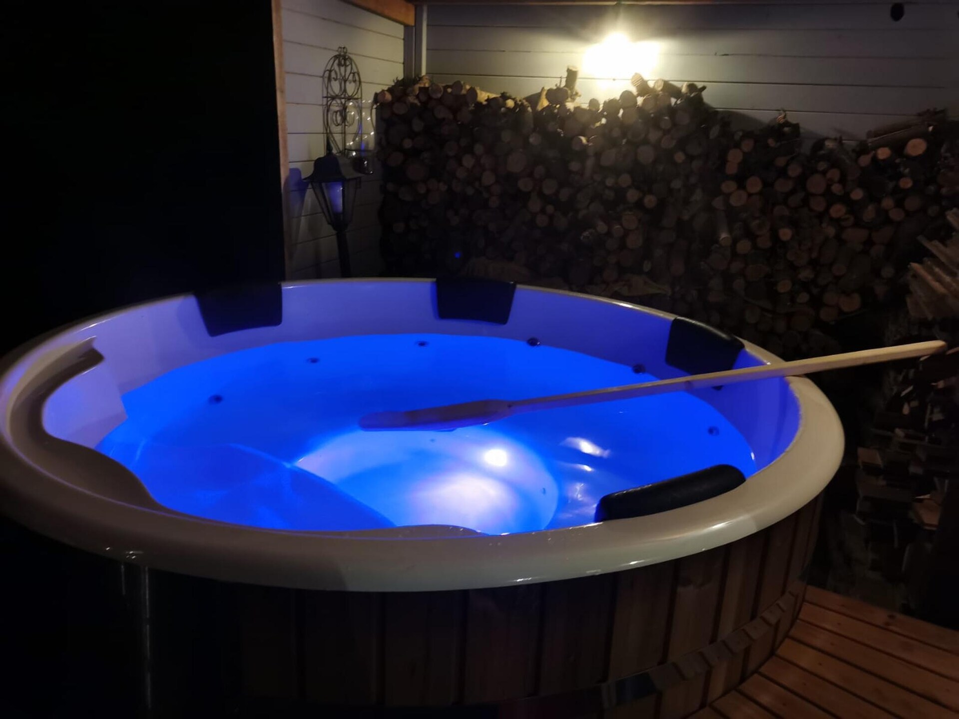 Vrijstaande bungalow met jacuzzi in groen vakantiepark Ewijk - foto 31
