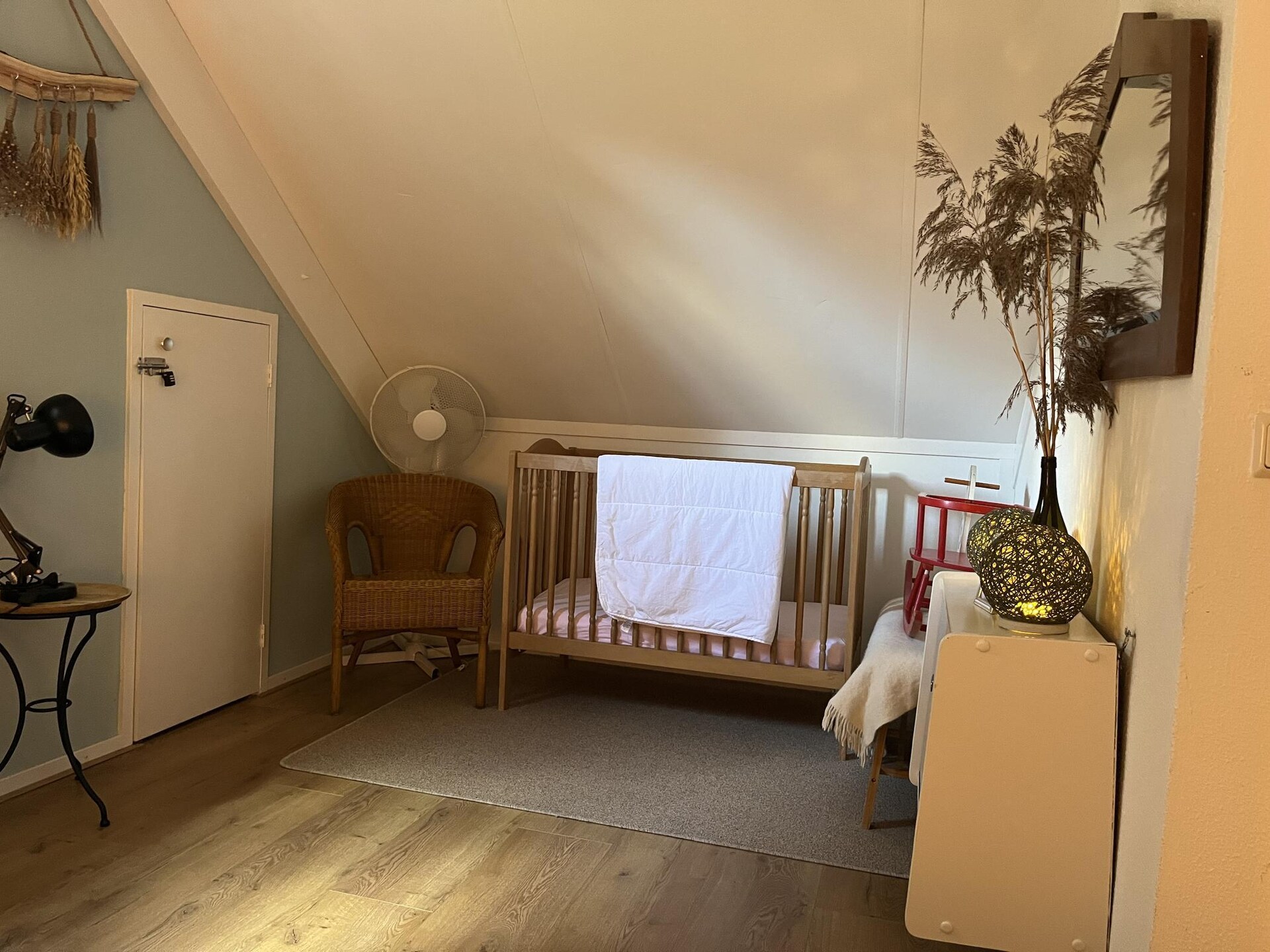Vrijstaande bungalow met jacuzzi in groen vakantiepark Ewijk - foto 32