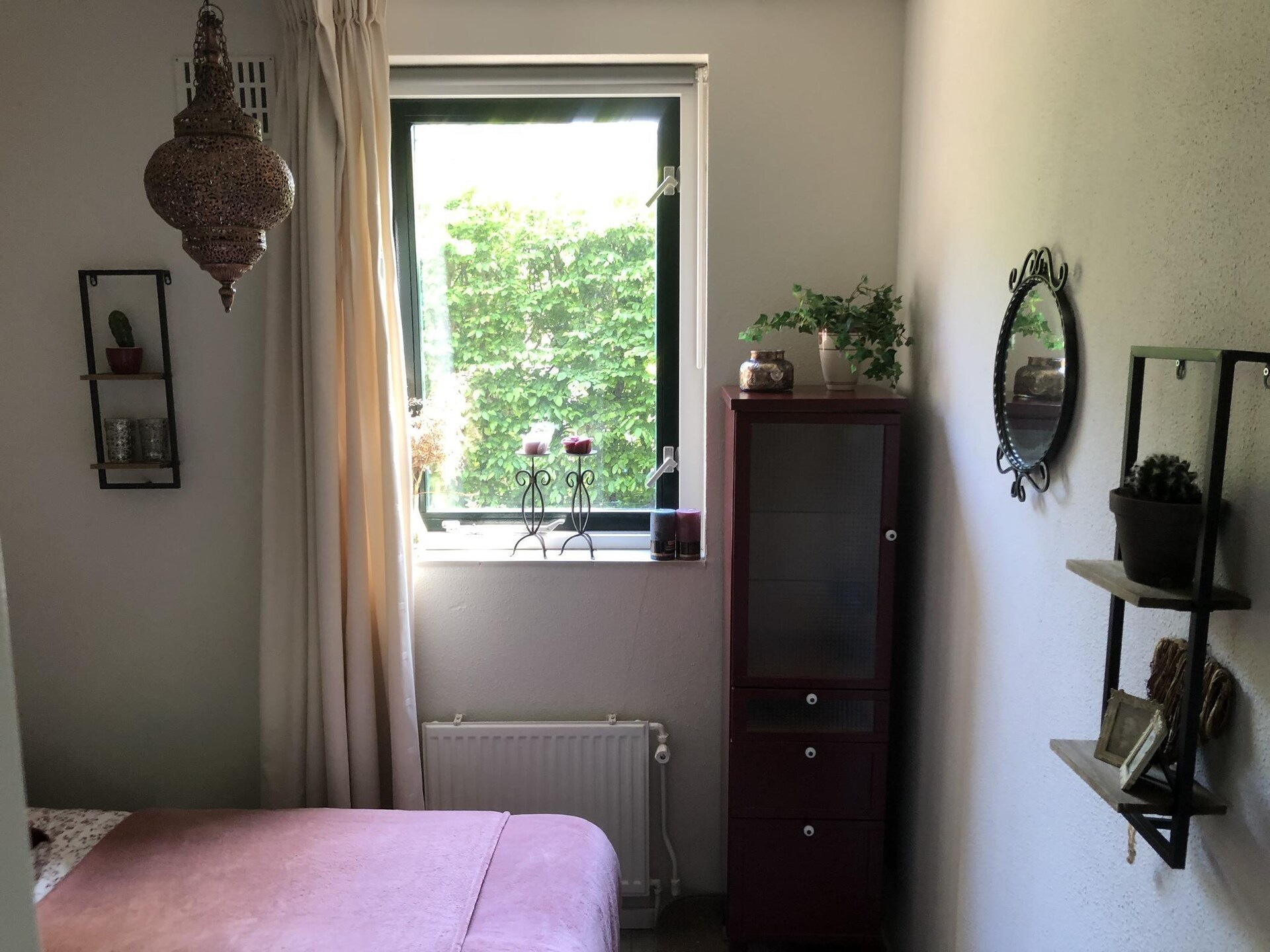 Vrijstaande bungalow met jacuzzi in groen vakantiepark Ewijk - foto 18