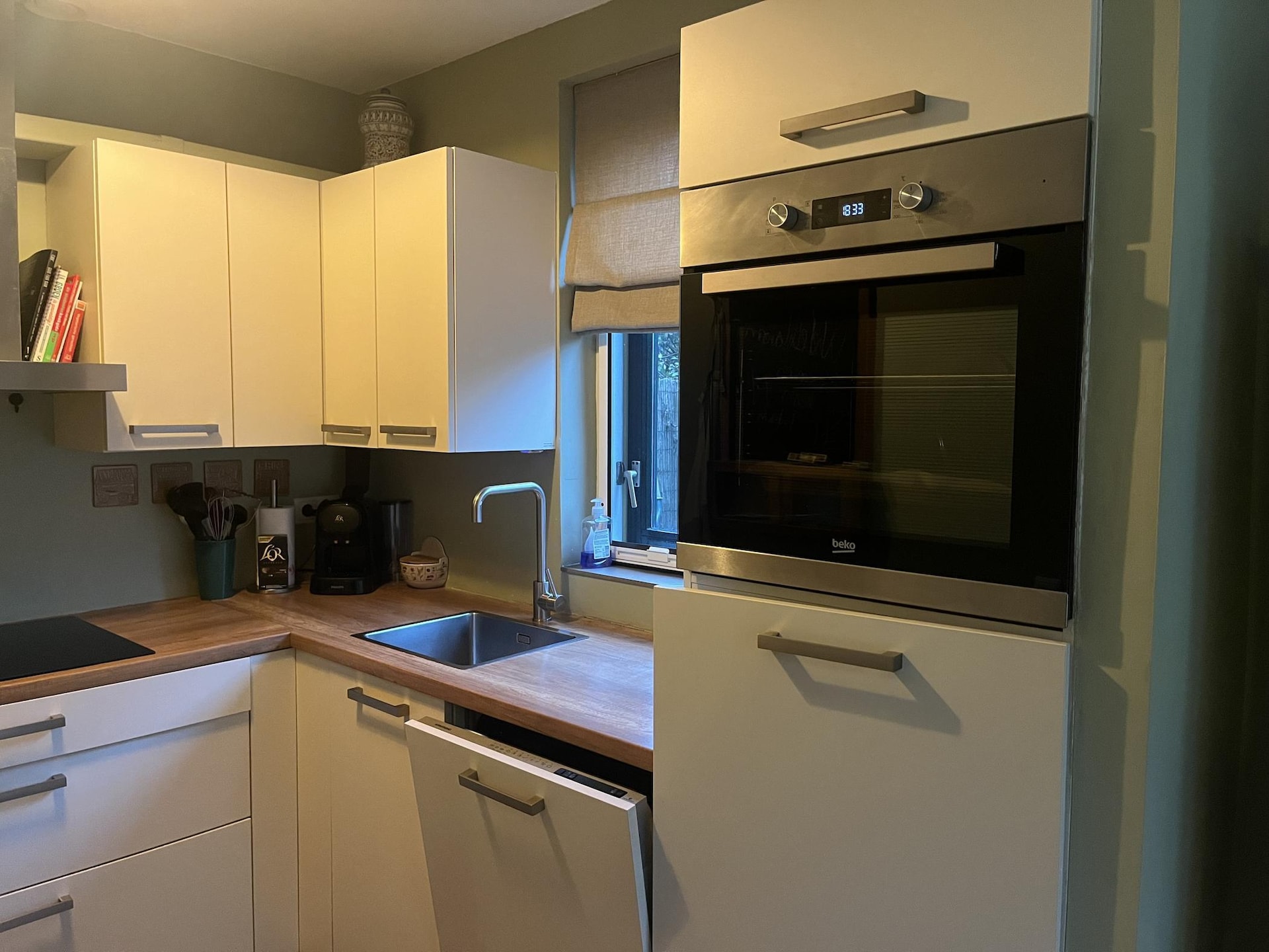 Vrijstaande bungalow met jacuzzi in groen vakantiepark Ewijk - foto 16