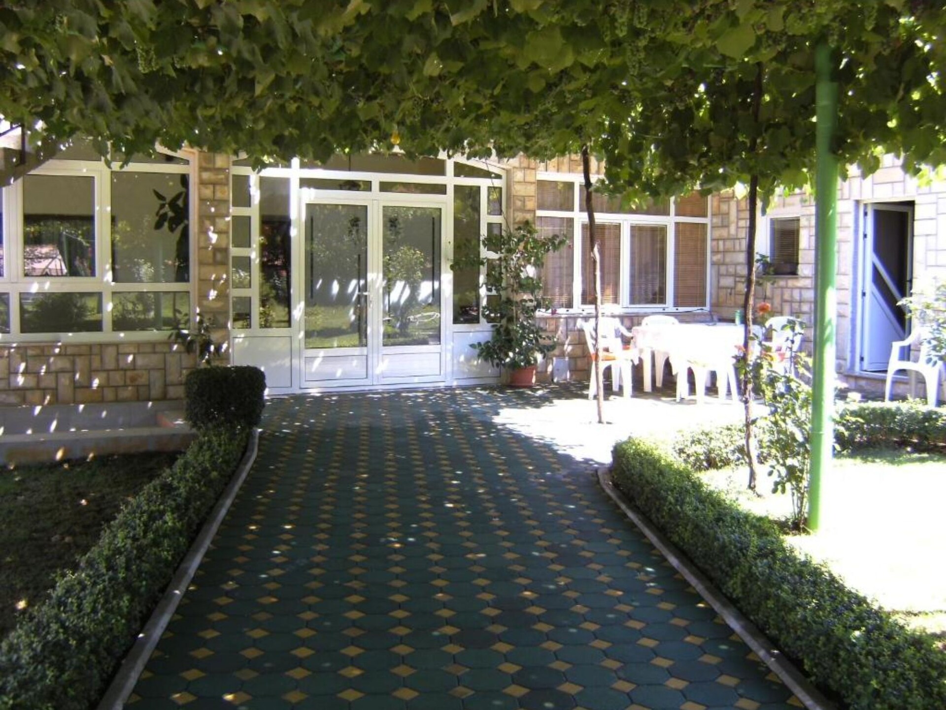 Elez Serenity Guesthouse: Comfortabel appartement met balkon in hartje Medugorje - foto 6