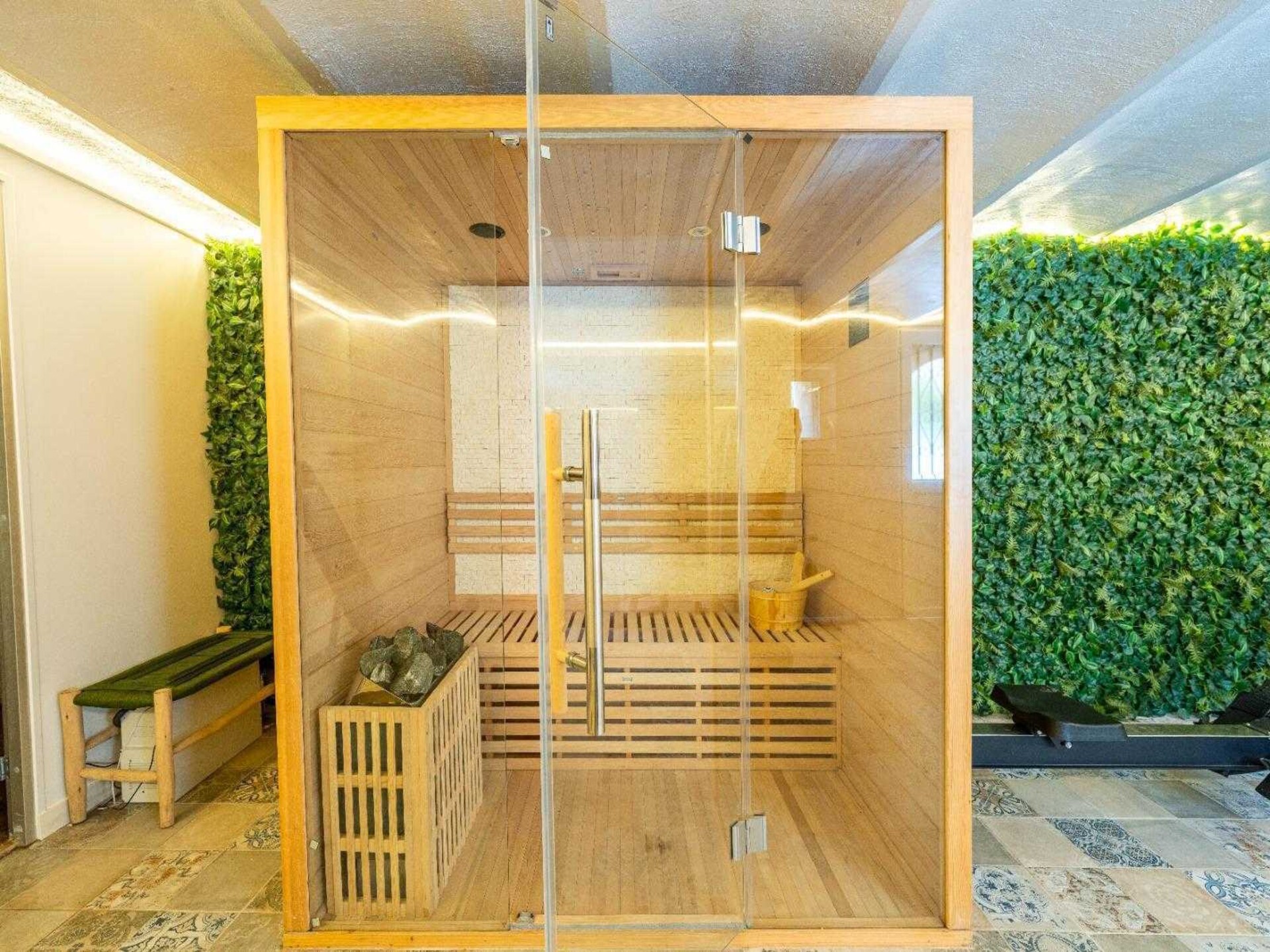 Luxe villa 240m² in Cannes met zwembad, hamam & dakterras voor 10 personen - foto 13