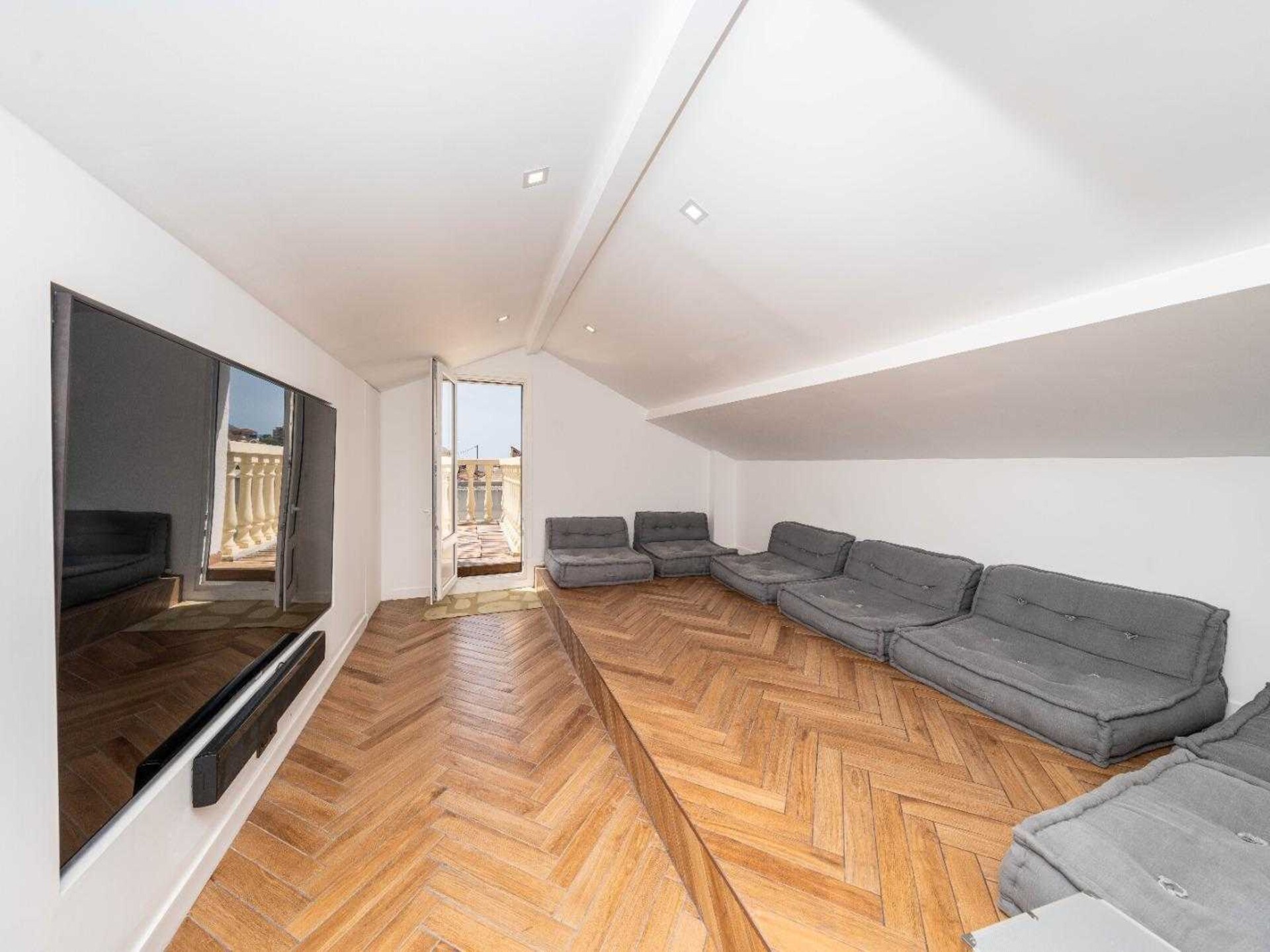 Luxe villa 240m² in Cannes met zwembad, hamam & dakterras voor 10 personen - foto 96