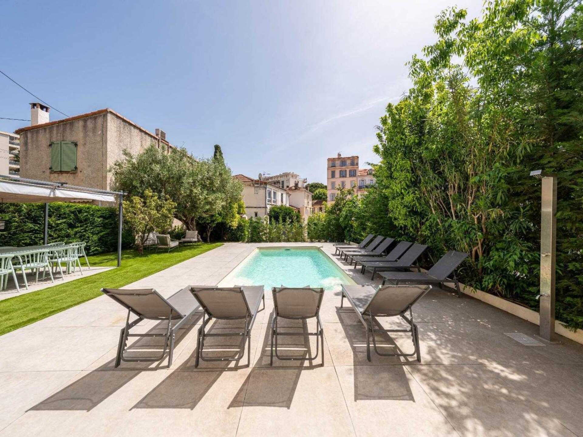 Luxe villa 240m² in Cannes met zwembad, hamam & dakterras voor 10 personen - foto 103